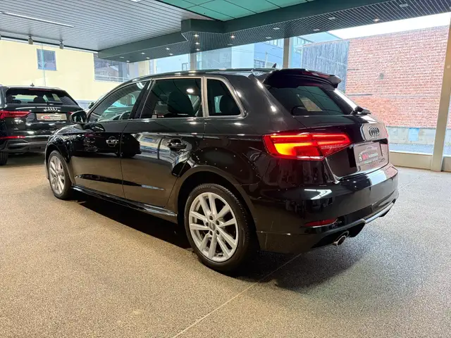 Audi A3 view 4