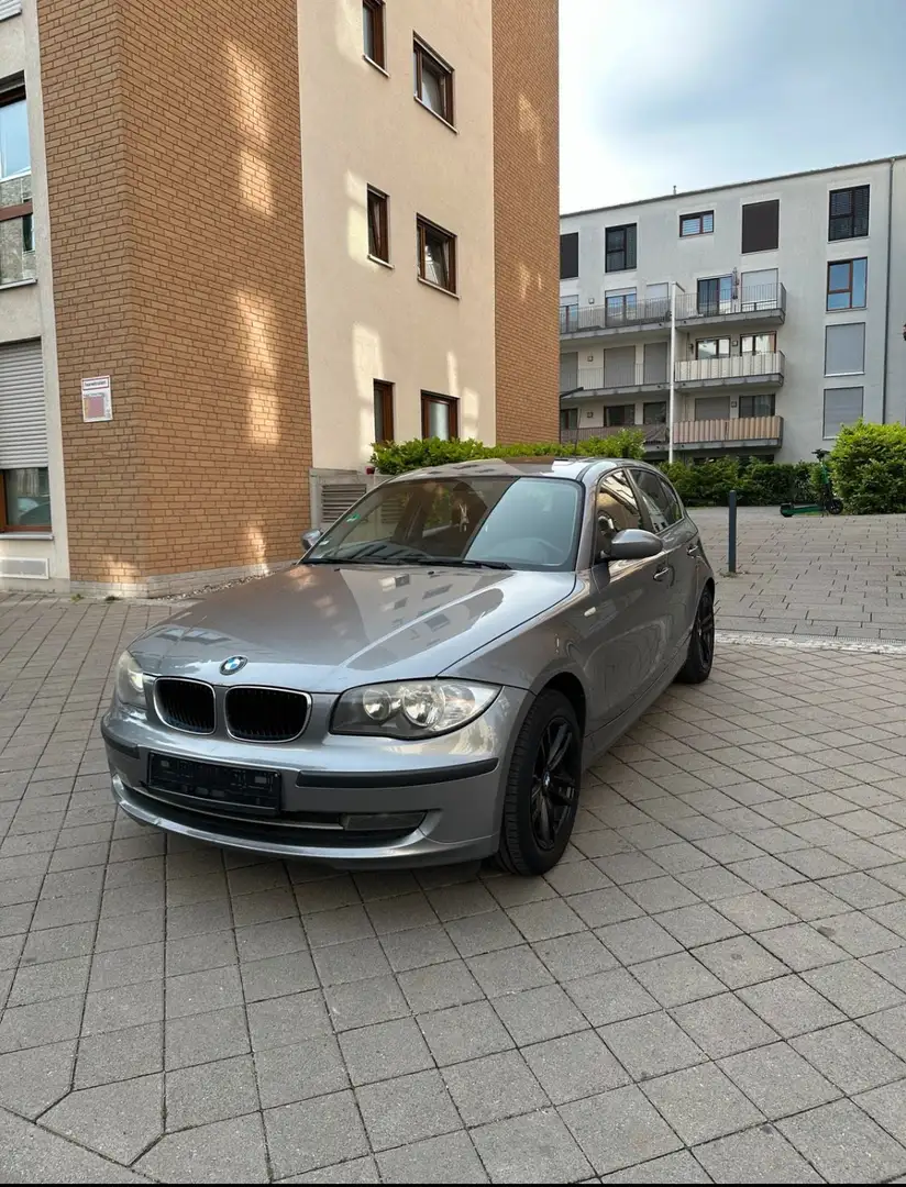 BMW 116 116i Grau - 2