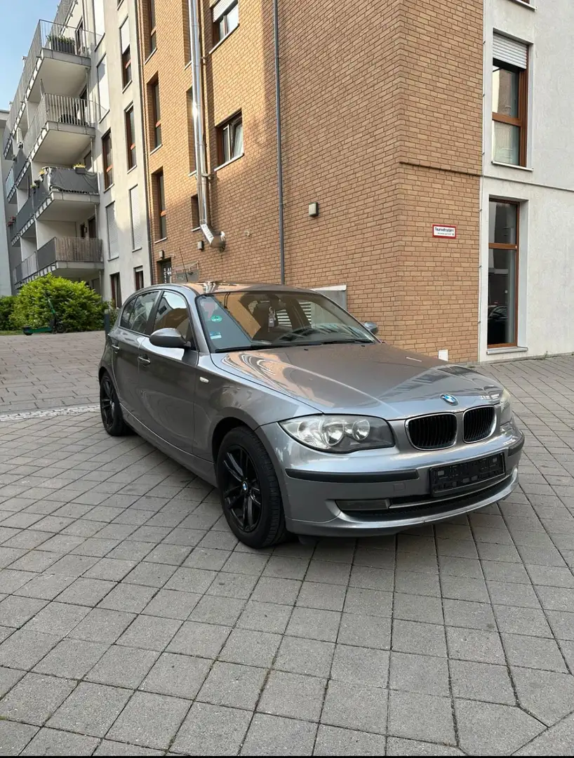 BMW 116 116i Grau - 1