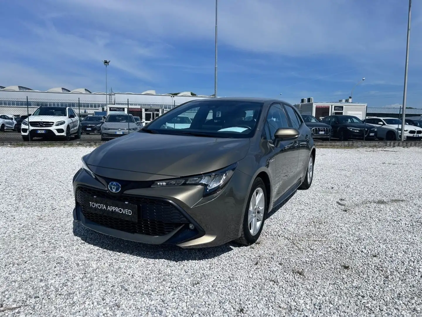Toyota Corolla 1.8 Hybrid Active Bronzo - 1