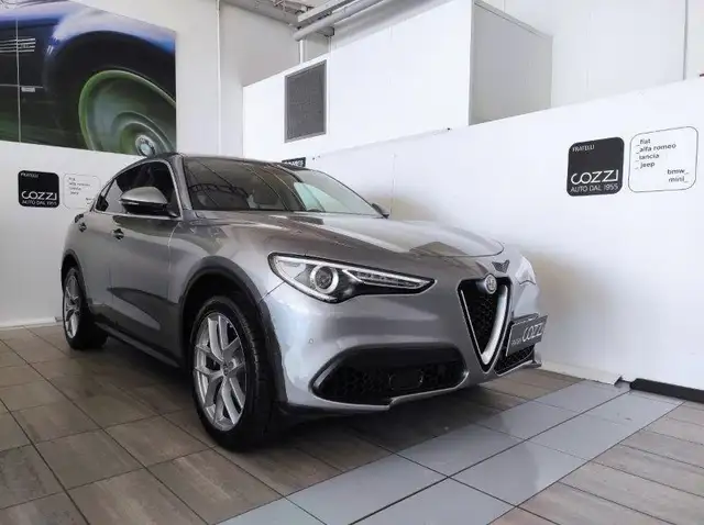 Alfa Romeo Stelvio - Stelvio 2.0 Turbo 280 CV AT8 Q4 First Edition