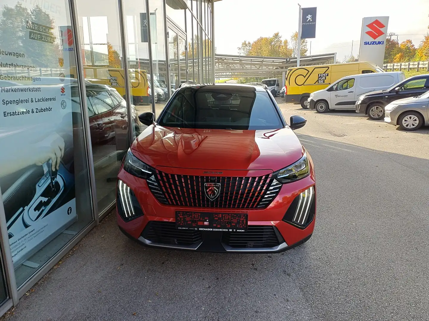 Peugeot e-2008 54kWh GT Rot - 2