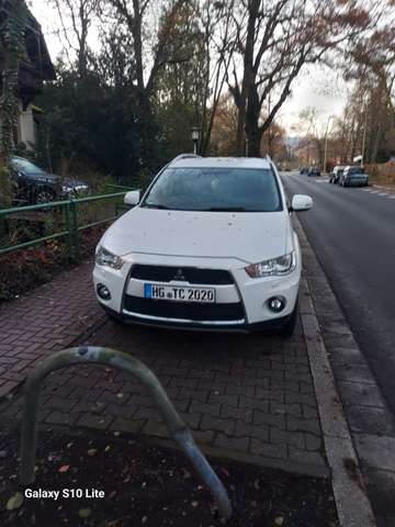 Mitsubishi Outlander 2.2 DI-D 4WD Instyle