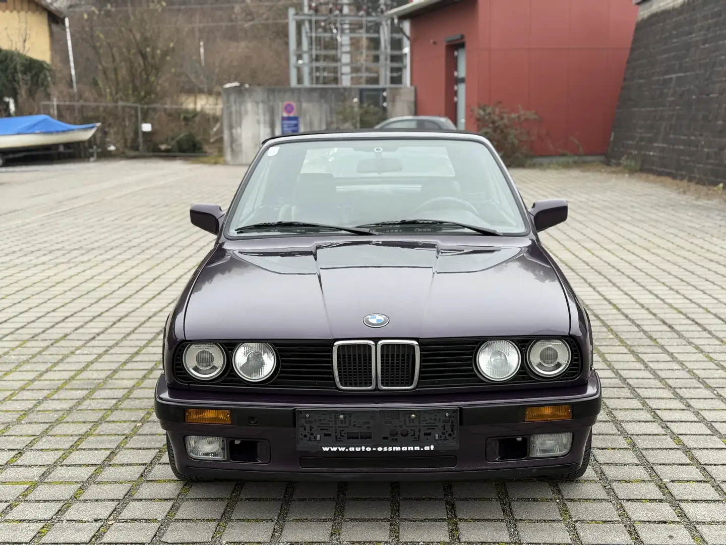 BMW 318 i Cabrio *DESIGN EDITION* Shadowline Individual Violett - 2