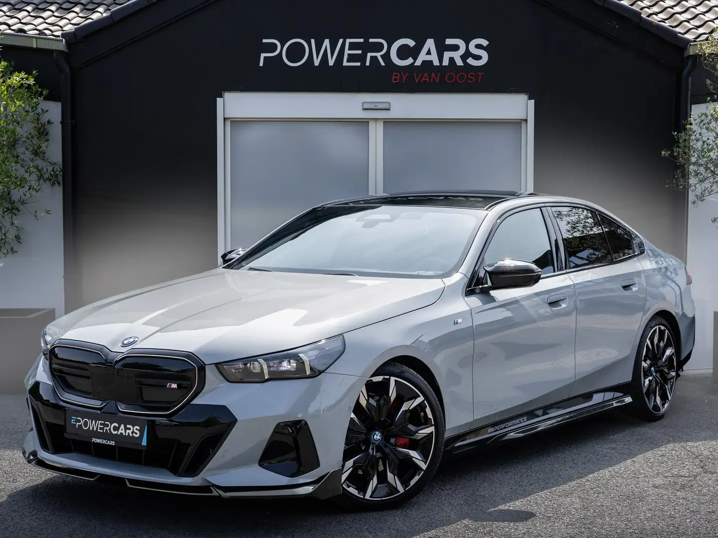 BMW i5 M60 xDrive | Performance Carbon | NP: € 123.000 Grijs - 1