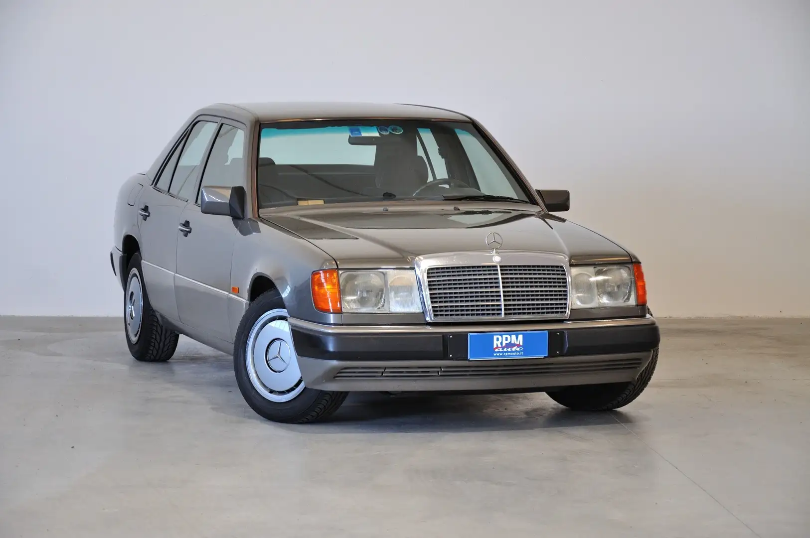 Mercedes-Benz 200 E ASI CRS clima funzionante Grigio - 1