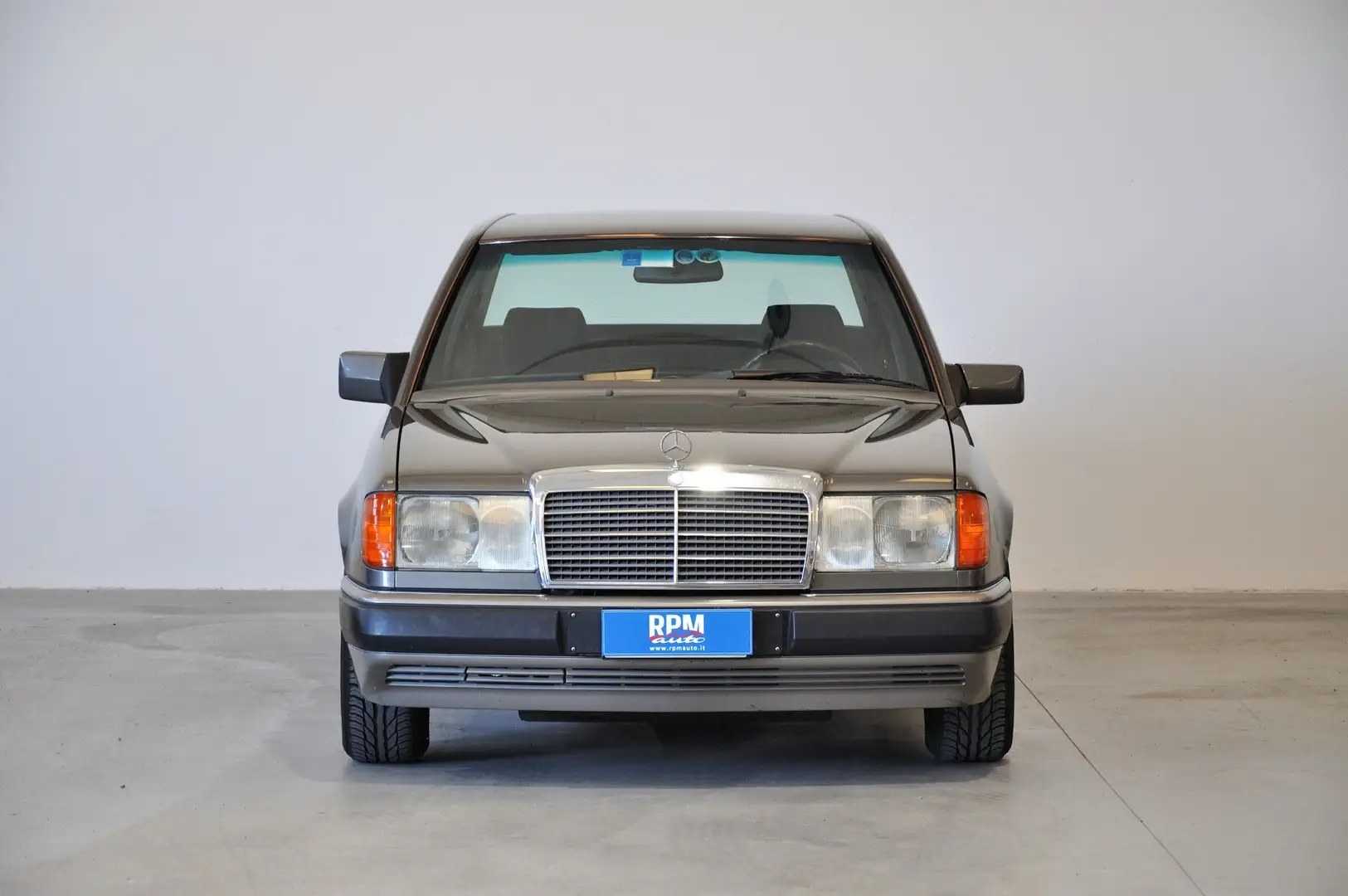 Mercedes-Benz 200 E ASI CRS clima funzionante Grigio - 2