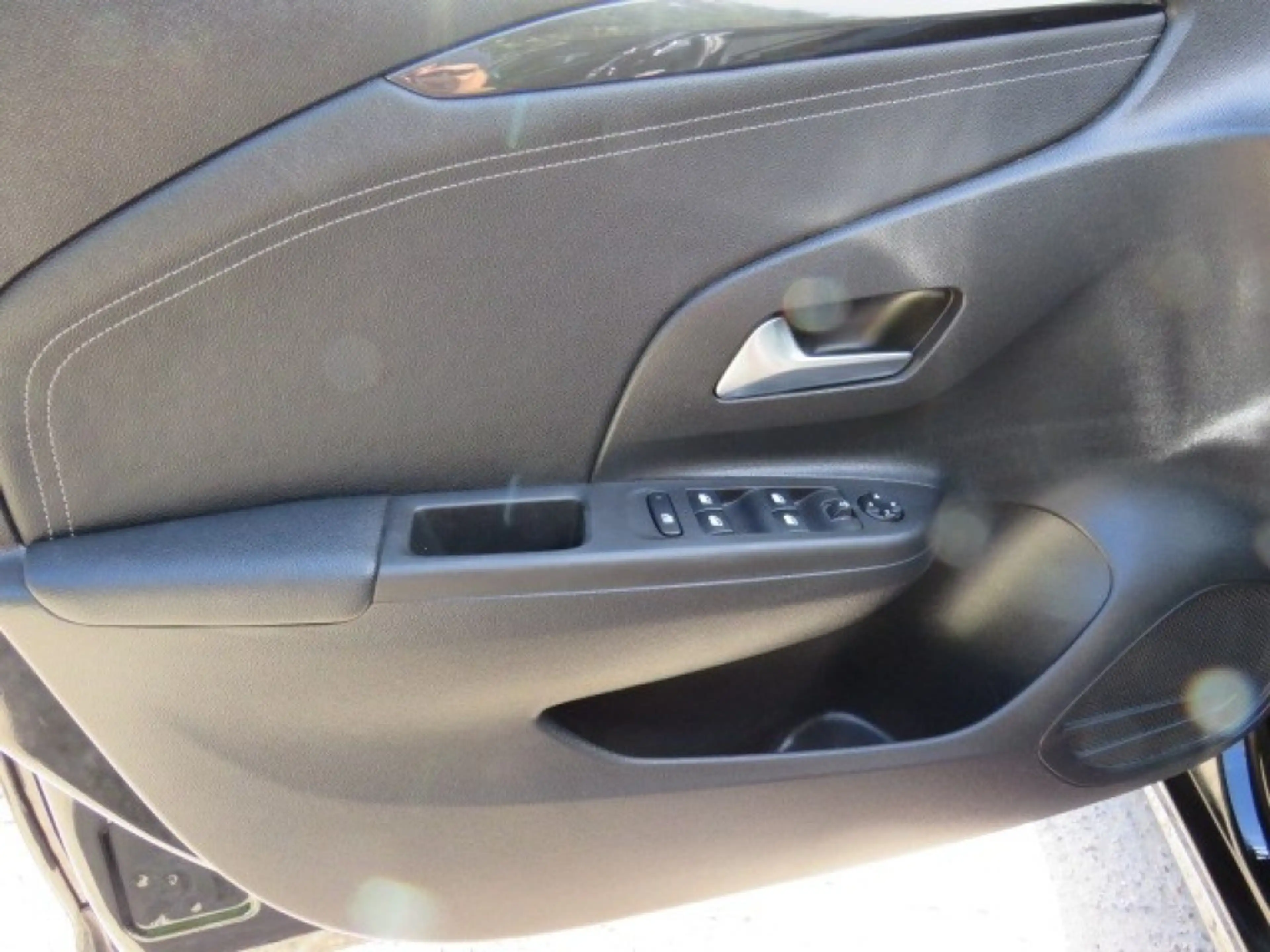Opel Corsa 1.2 GS LINE — photo 11