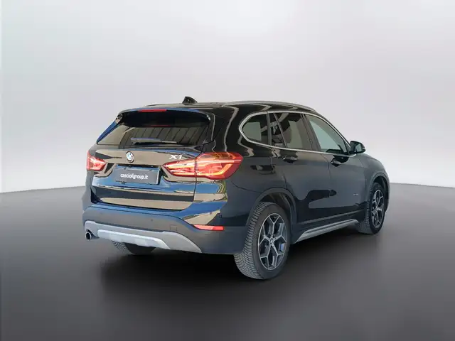 BMW X1 view 5