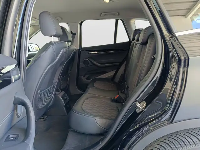 BMW X1 view 9