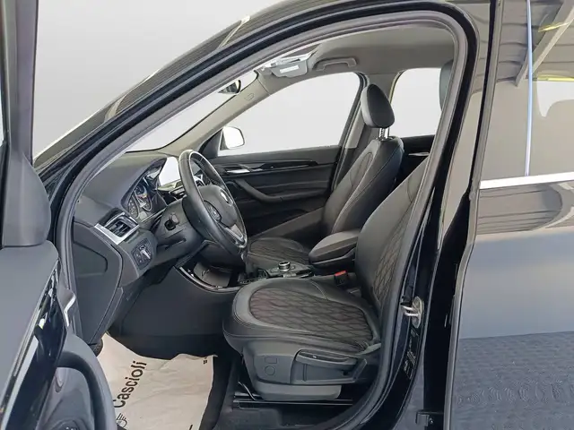 BMW X1 view 8
