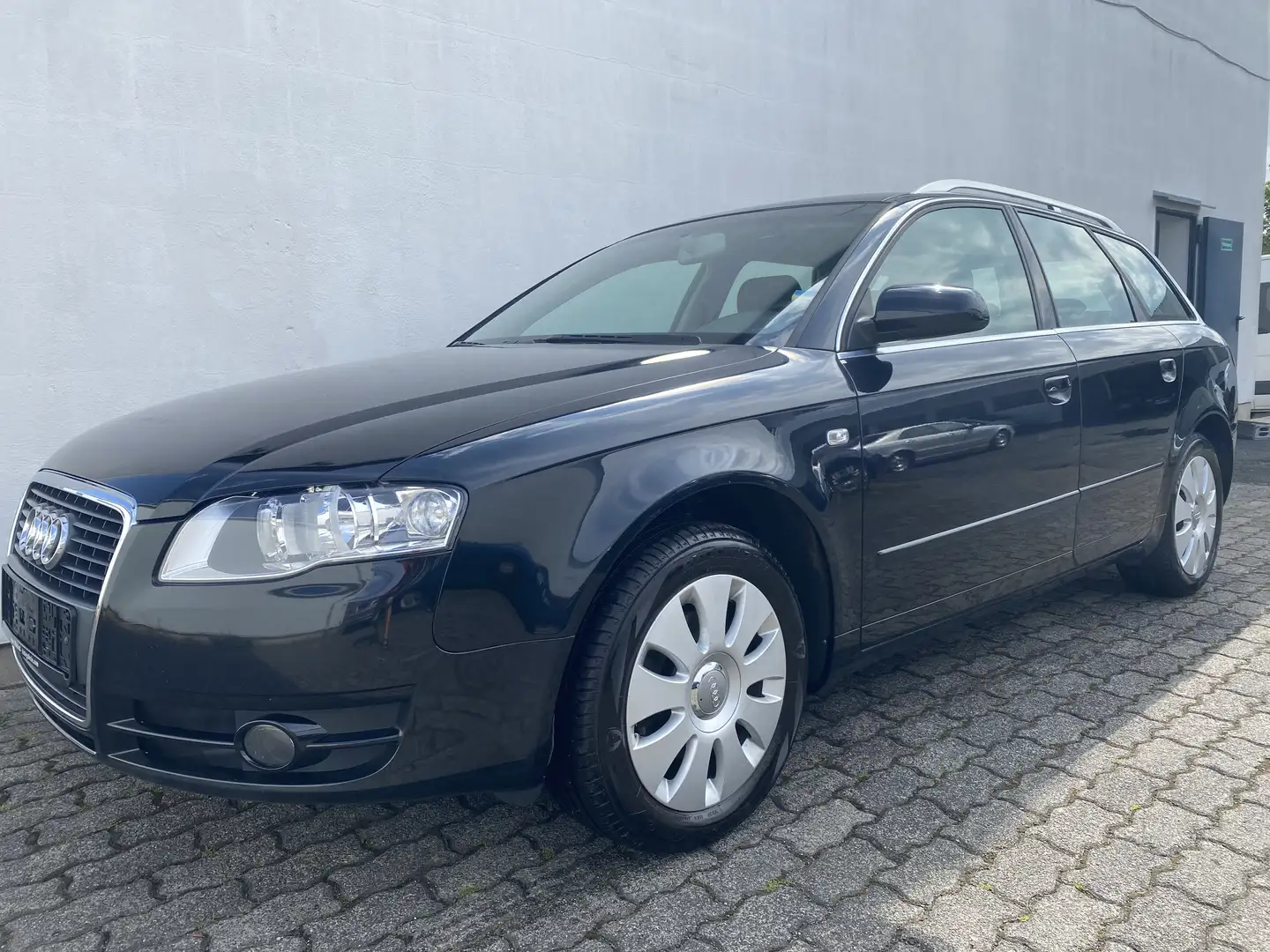 Audi A4 Avant 1.9 TDI DPF Klima/PDc/2.Hand/Navi Plus/LM... Negru - 1