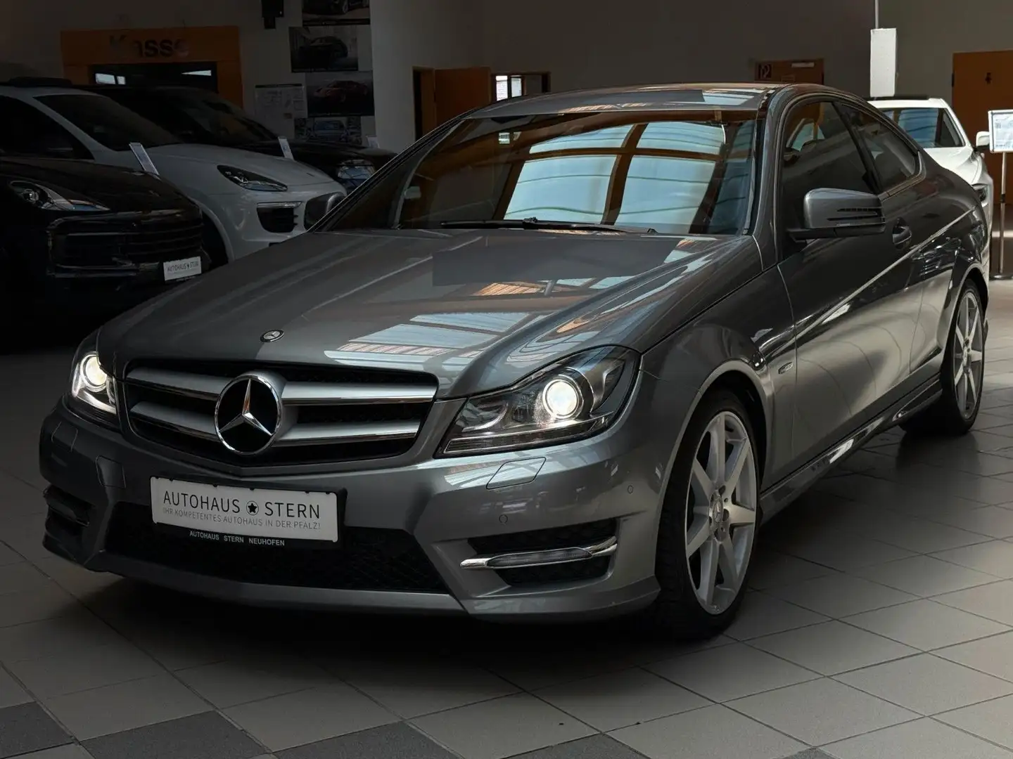 Mercedes-Benz C 180 CGI BE Coupe|AMG-Paket|Navi|PDC|Xenon|Auto Argent - 1