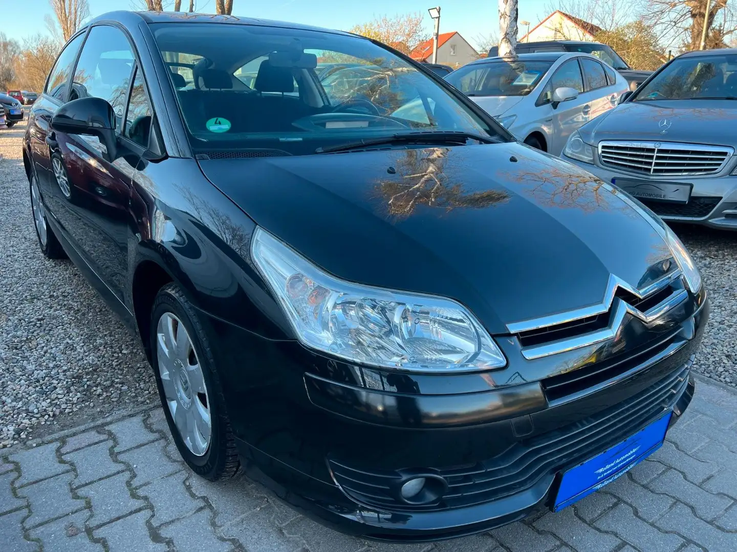 Citroen C4 Coupe VTR*1.HD*Klima*PDC*62.TKM*TÜV NEU Schwarz - 2