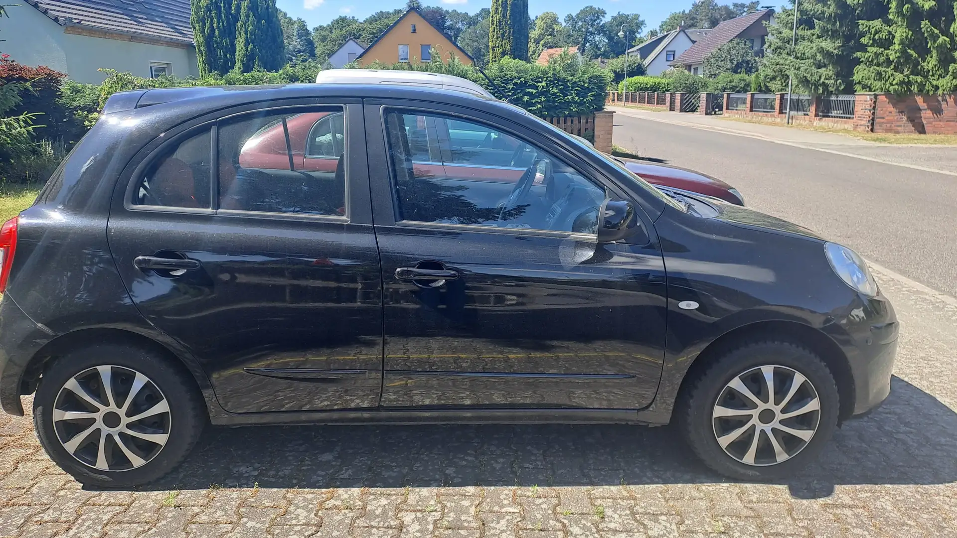 Nissan Micra Micra 1.2 Visia First Schwarz - 2
