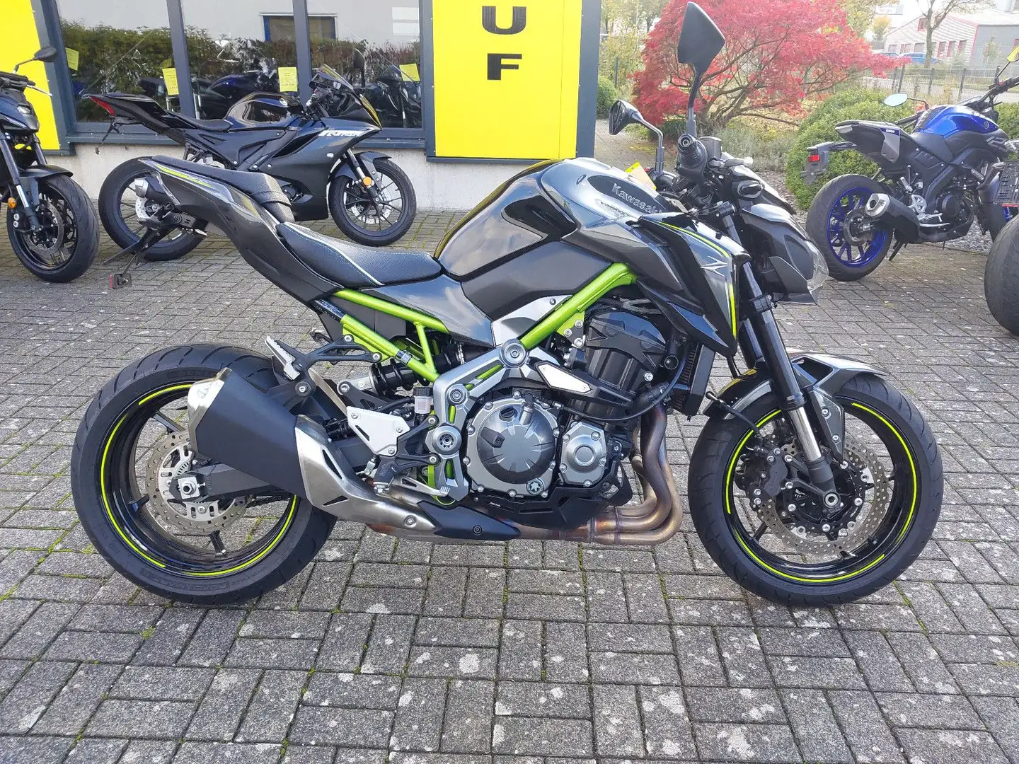 Kawasaki Z 900 Schwarz - 1