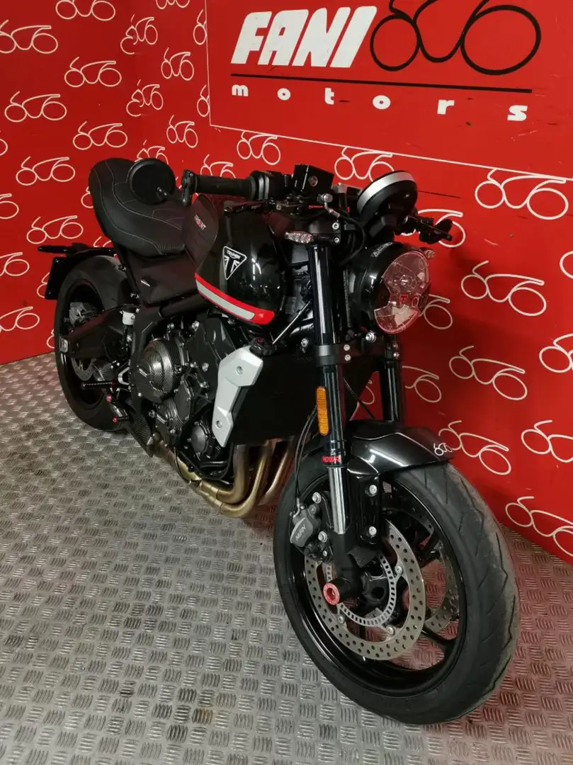 Triumph Trident 660 A2 - 35Kw Negro - 2