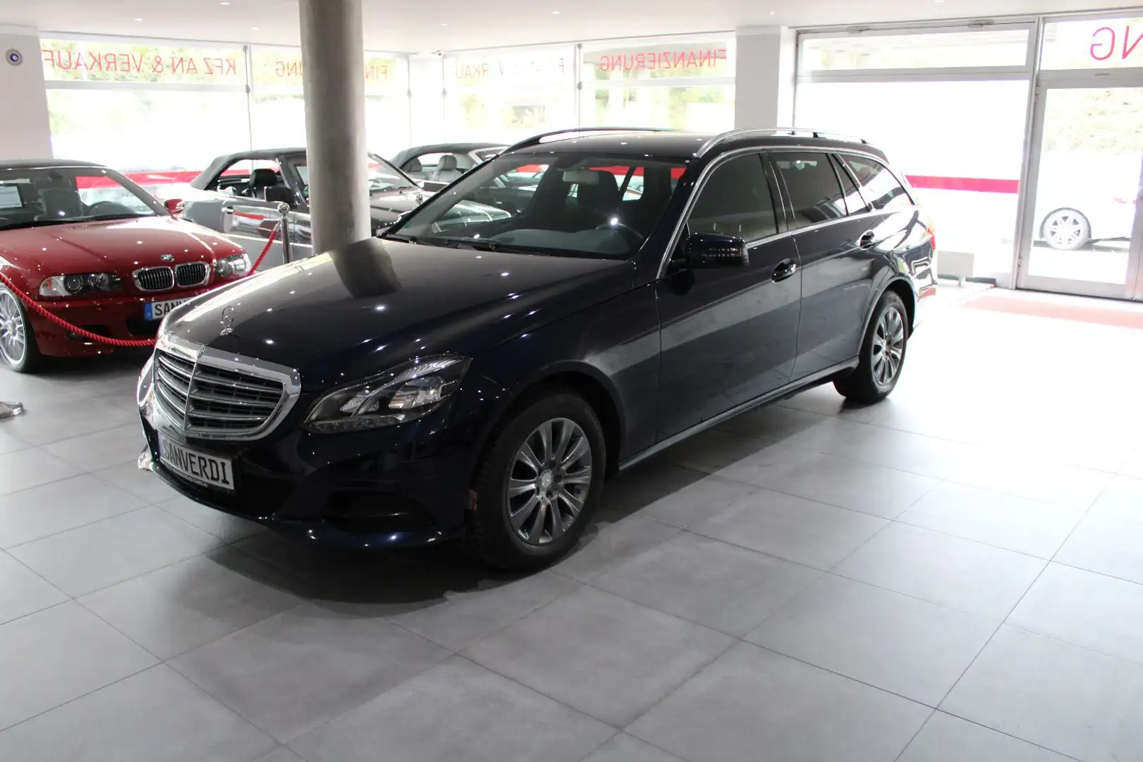 Mercedes-Benz E 250 T CDI NAVI PDC 6.GANG *EURO 5 & DPF* Albastru - 1