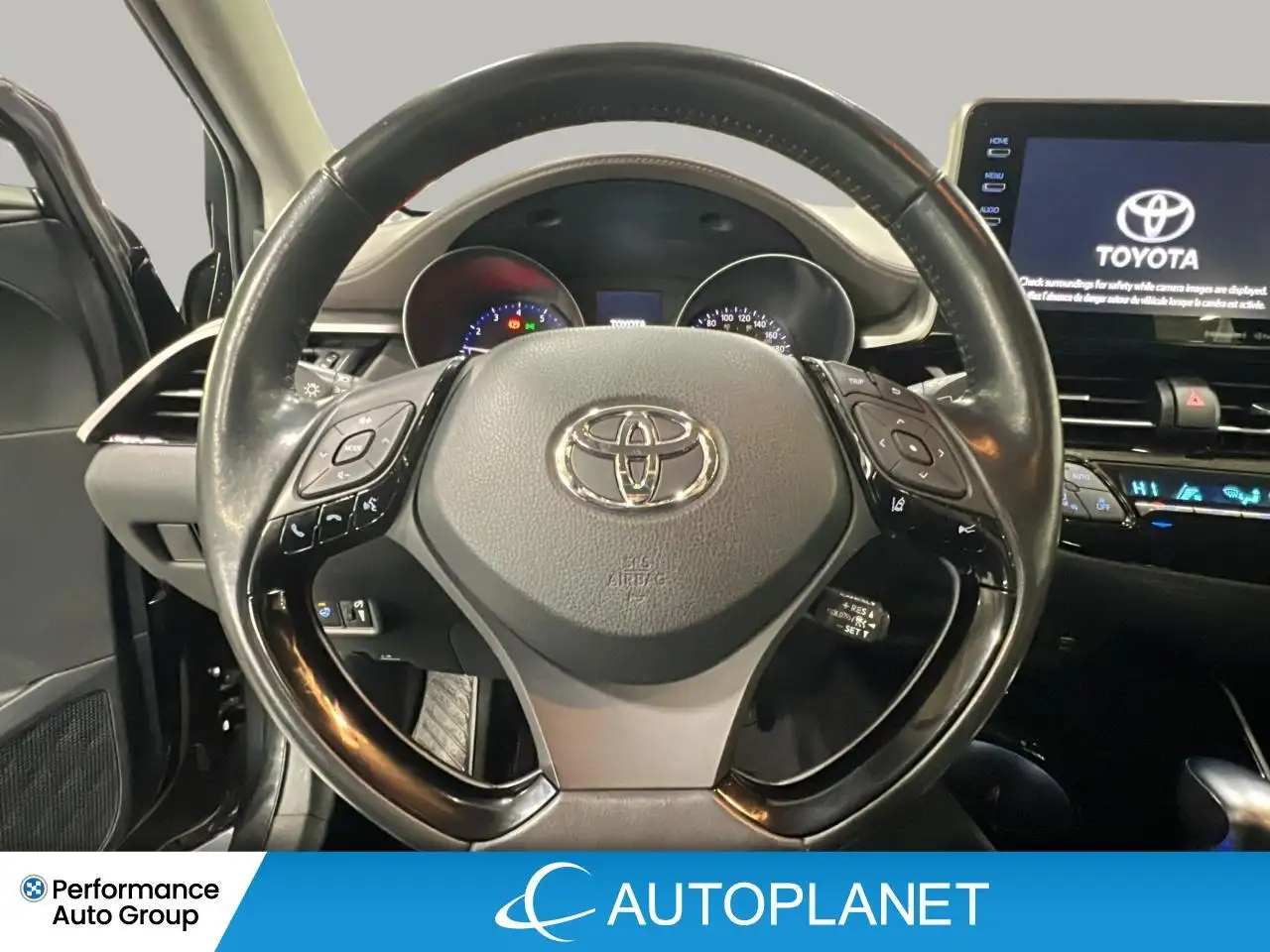 Toyota C-HR снимка Toyota C-HR