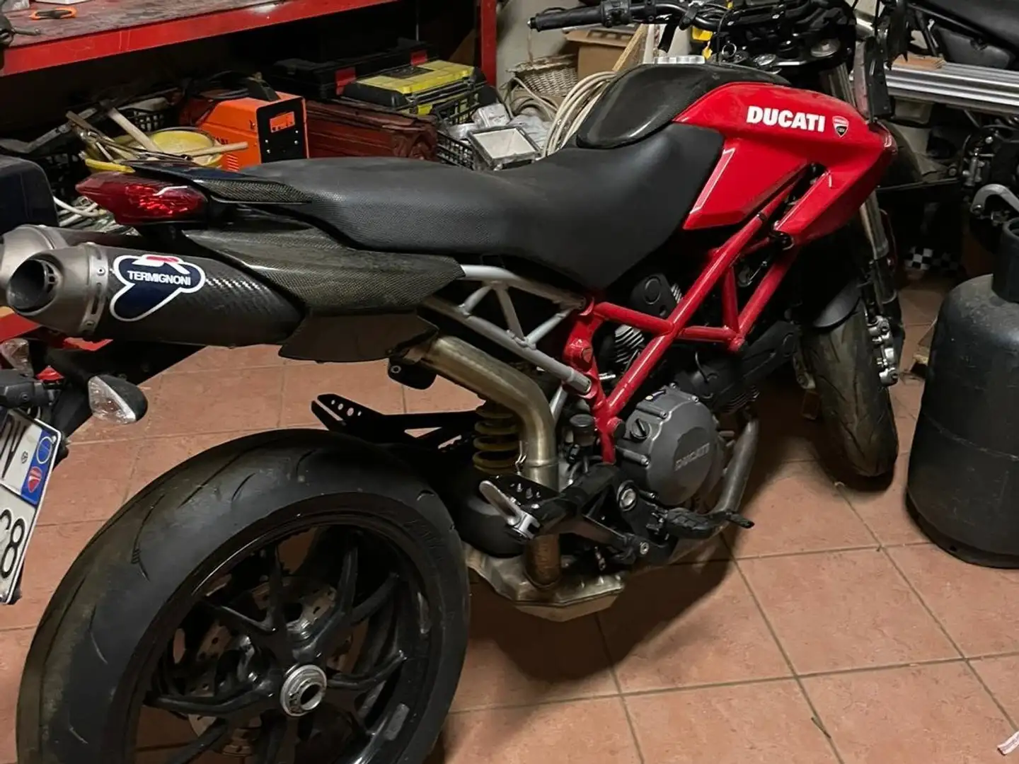 Ducati Hypermotard 796 Roşu - 1