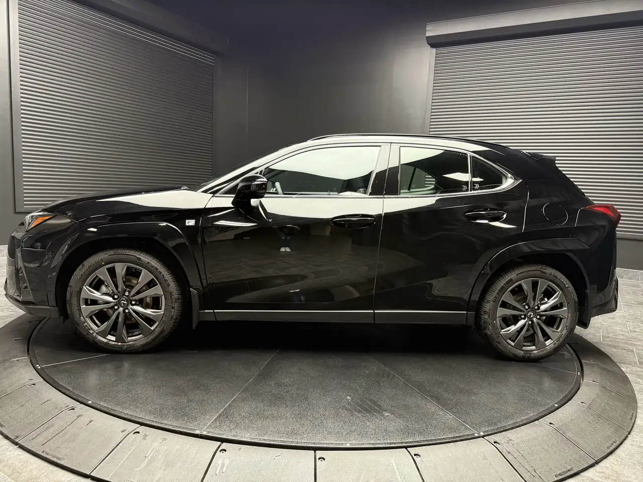 Lexus UX снимка Lexus UX