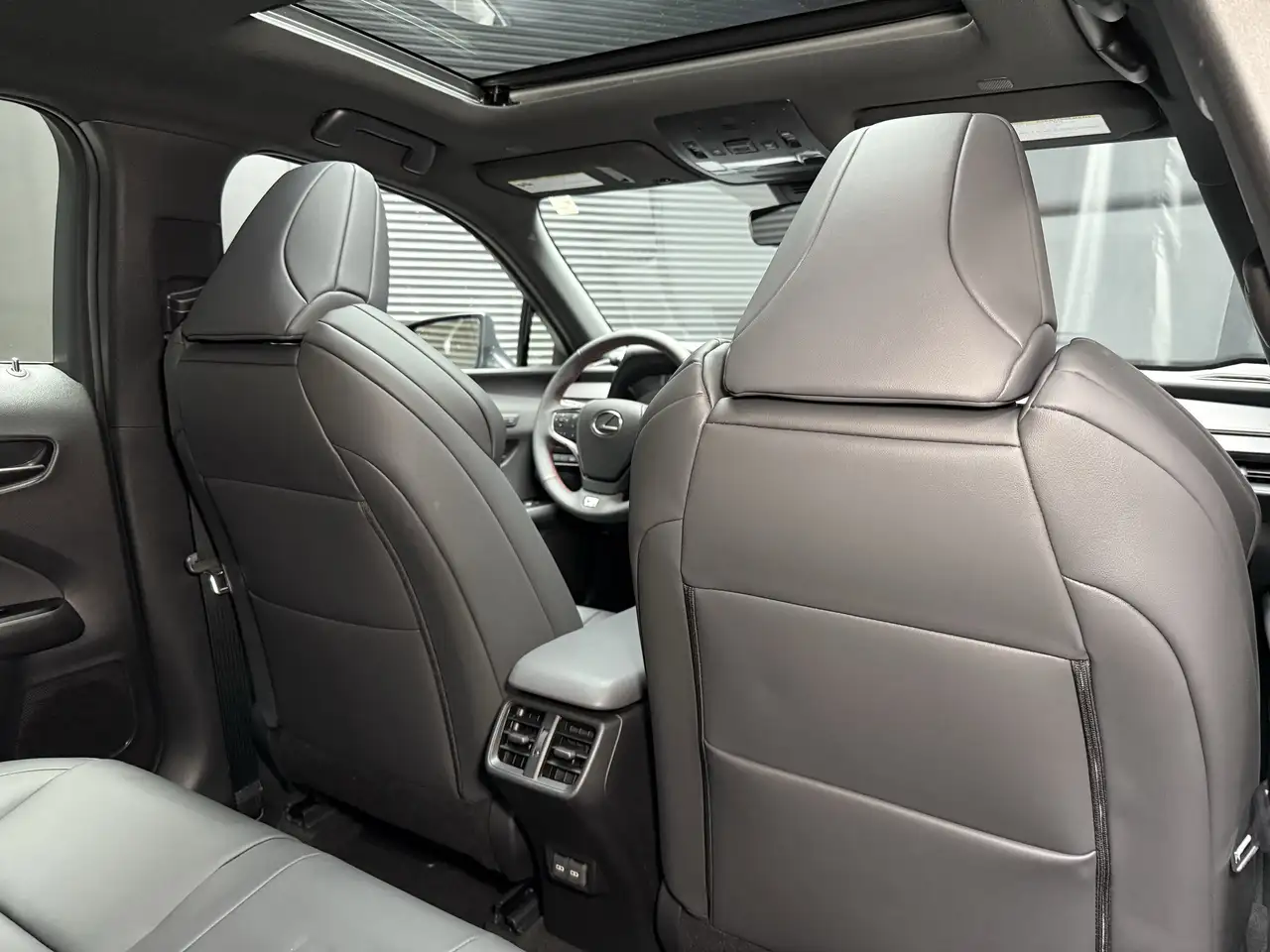 Lexus UX снимка Lexus UX