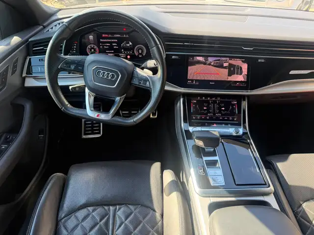 Audi Q8 view 15