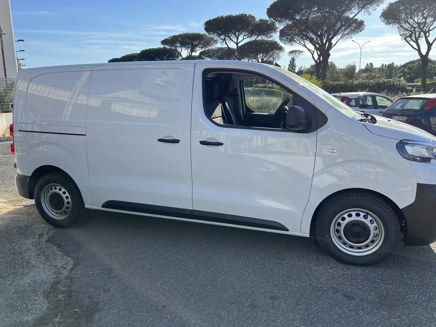 Peugeot Expert 2.0 BLUEHDI 140 PREMIUM STD AUTOMATICO Bianco - 2