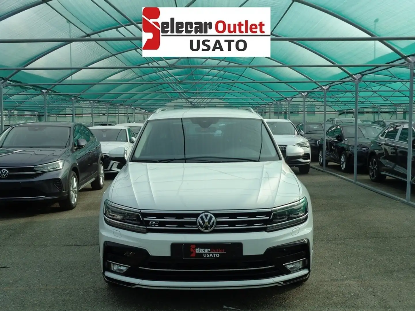 Volkswagen Tiguan 2.0 TSI 180 CV DSG 4MOTION Executive BMT Bianco - 2