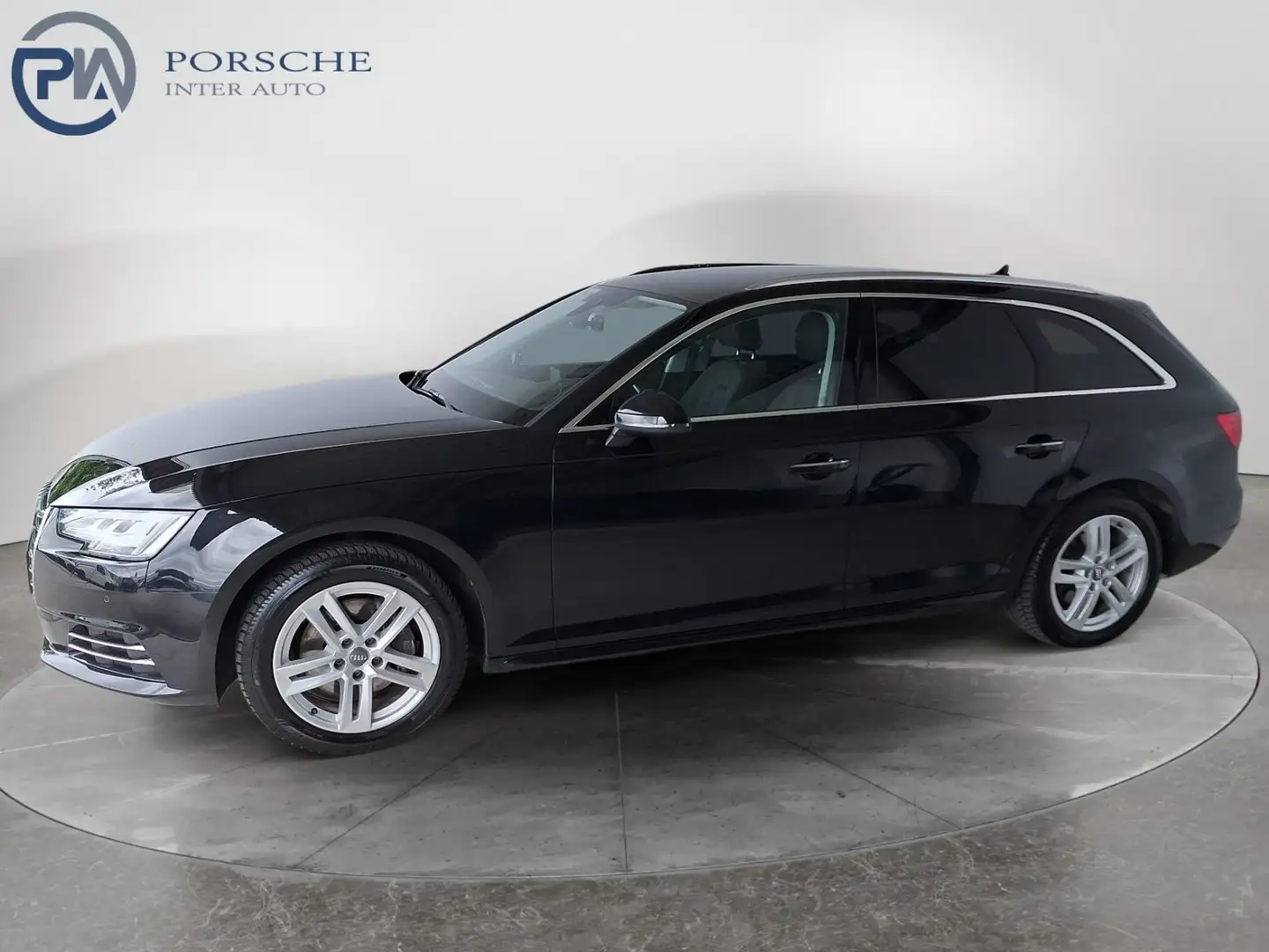 Audi A4 2.0 TDI quattro Design Schwarz - 2