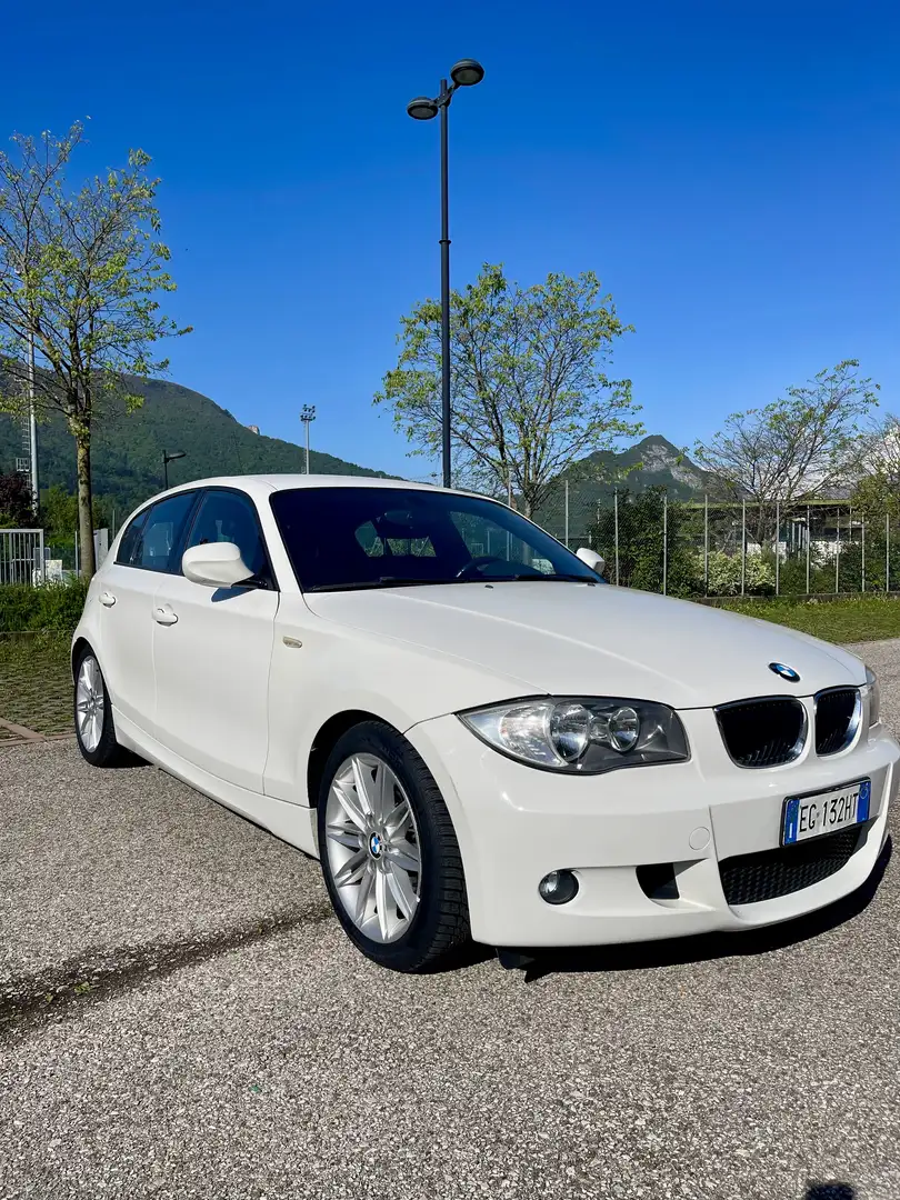 BMW 118 d 5p 2.0 143cv *Allestimento MSport* Bílá - 2