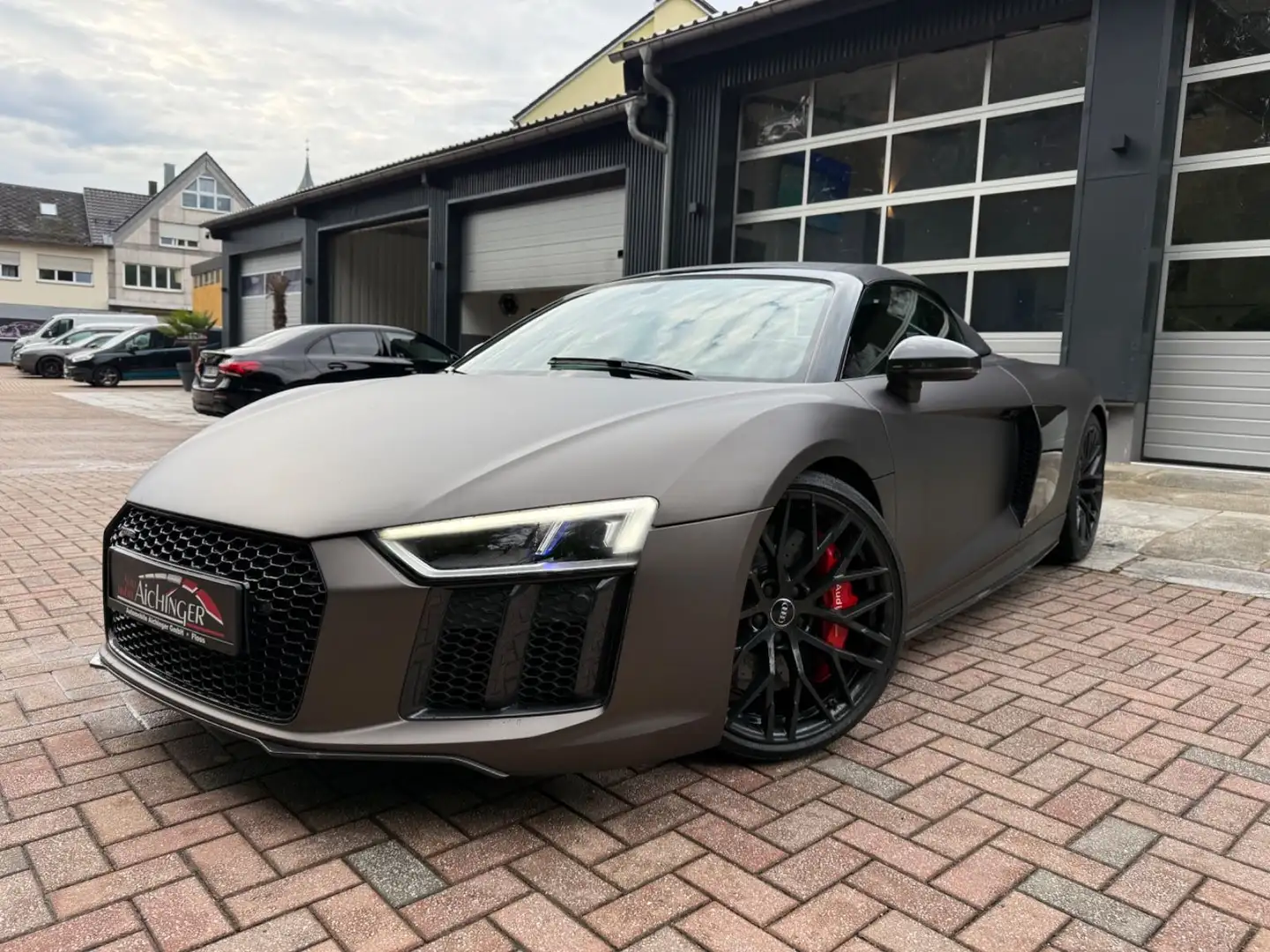 Audi R8 Spyder 5.2 FSI quattro Plus Audi Exclusive Braun - 1