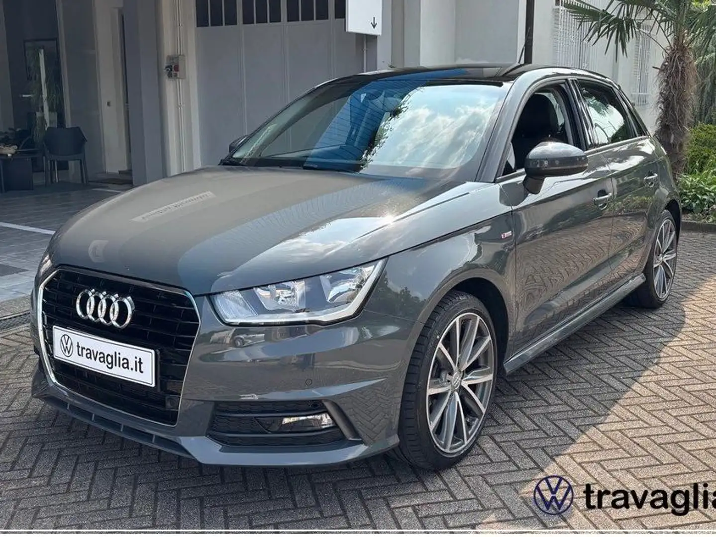 Audi A1 A1 Sportback 1.0 tfsi ultra Admired 95cv Grigio - 1