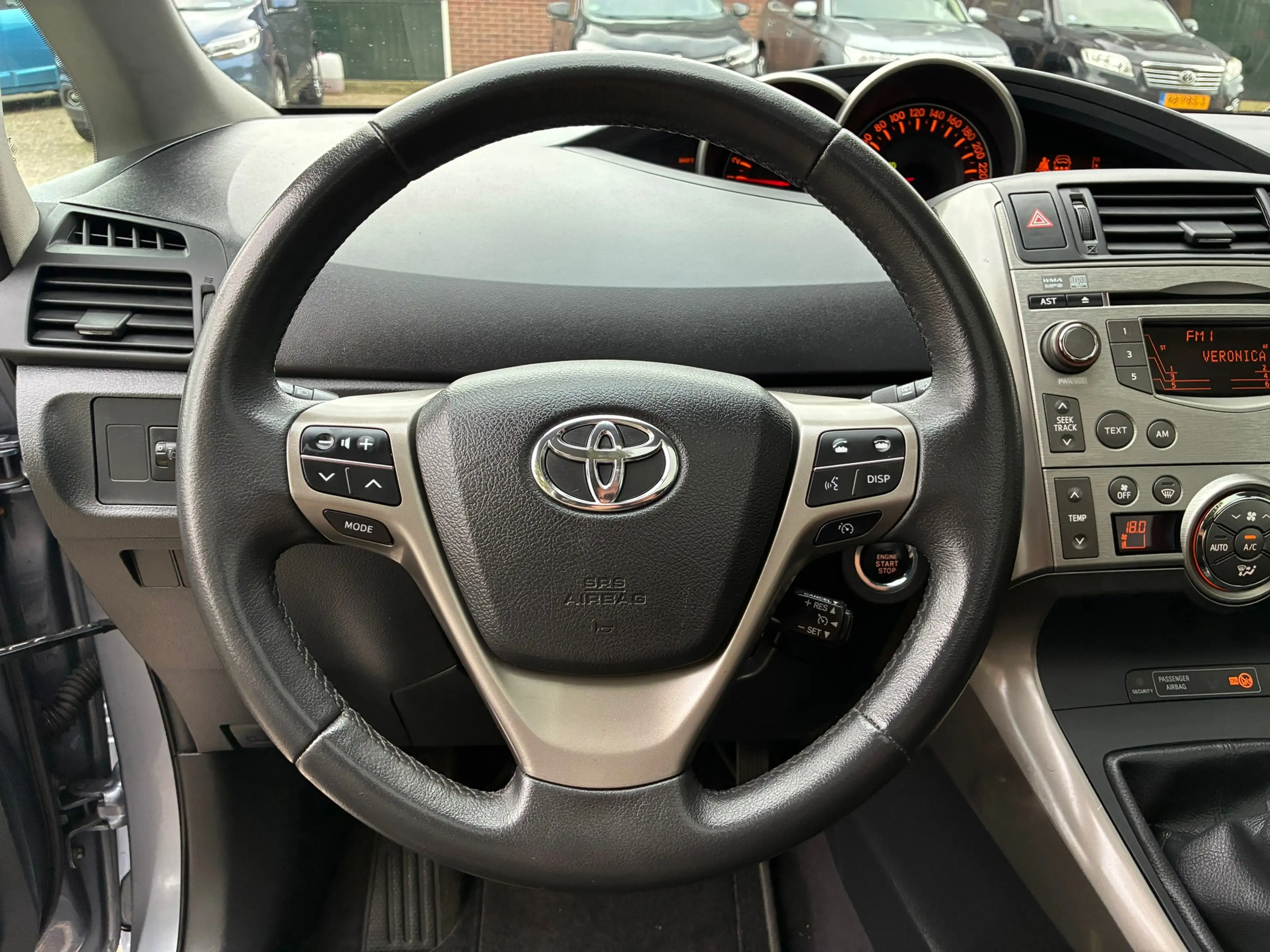 Toyota Verso 1.8 VVT-i Business 7p. | Panodak + Clima + Cruise — photo 14