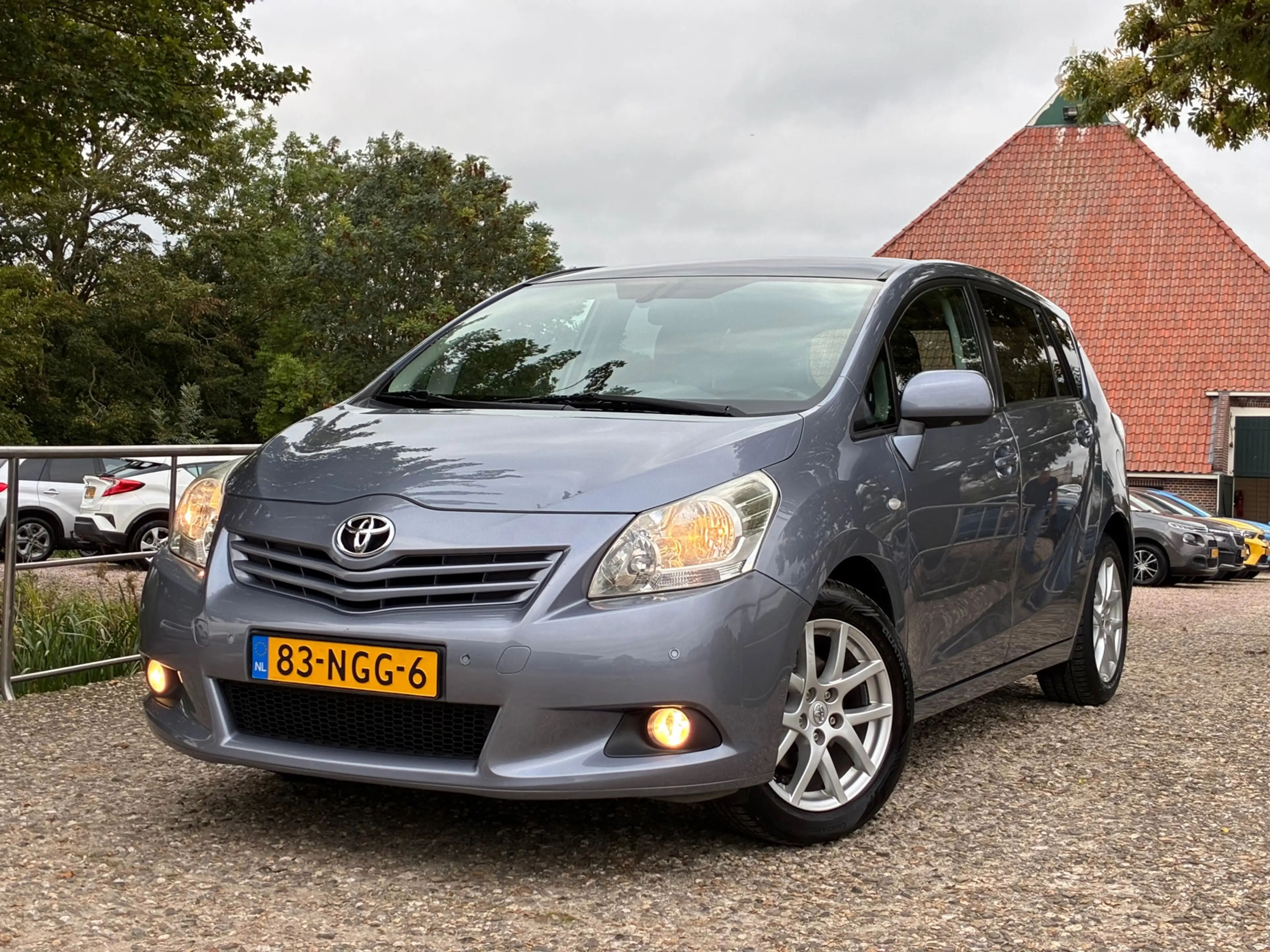 Toyota Verso 1.8 VVT-i Business 7p. | Panodak + Clima + Cruise — photo 4