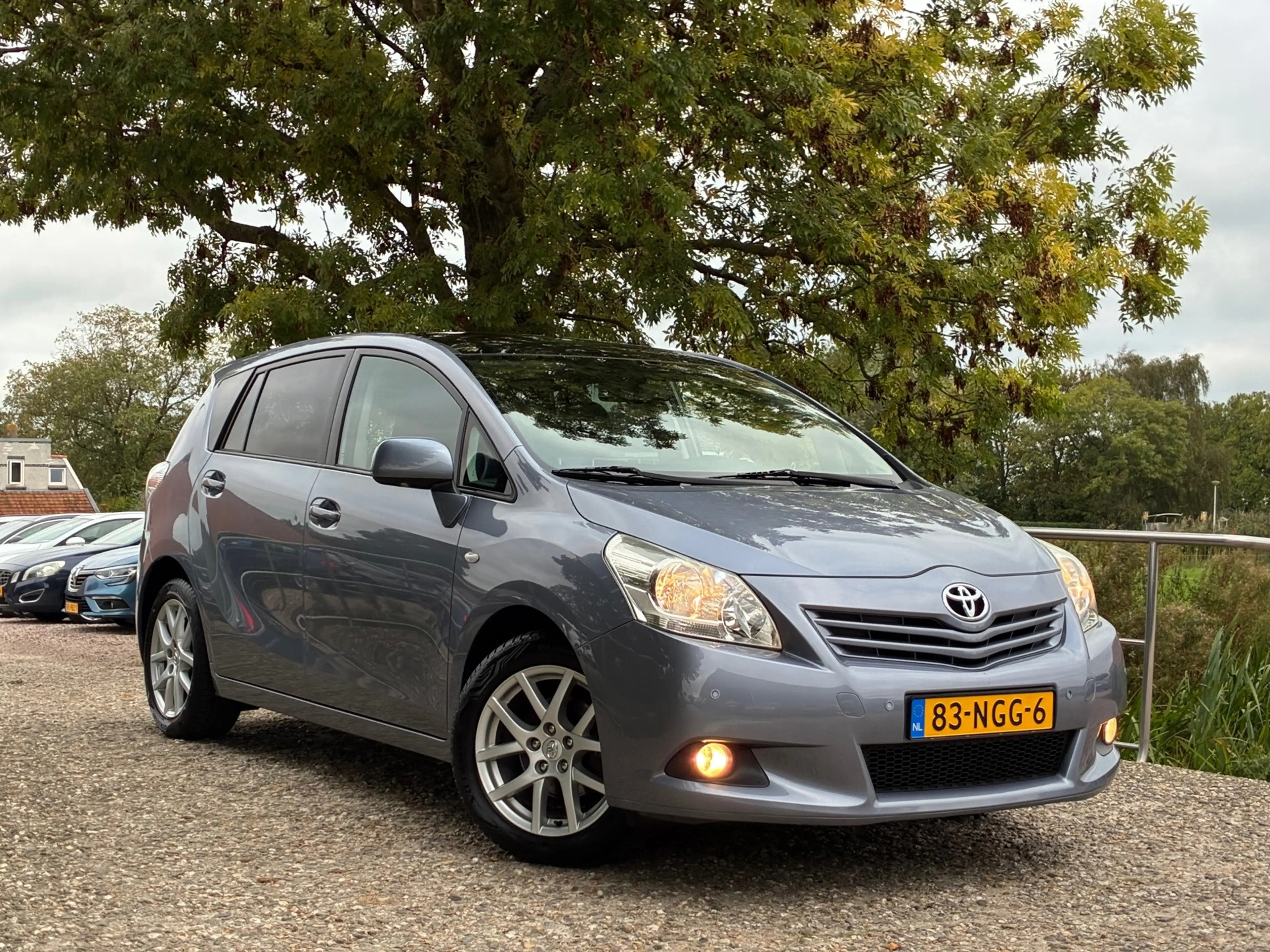 Toyota Verso 1.8 VVT-i Business 7p. | Panodak + Clima + Cruise