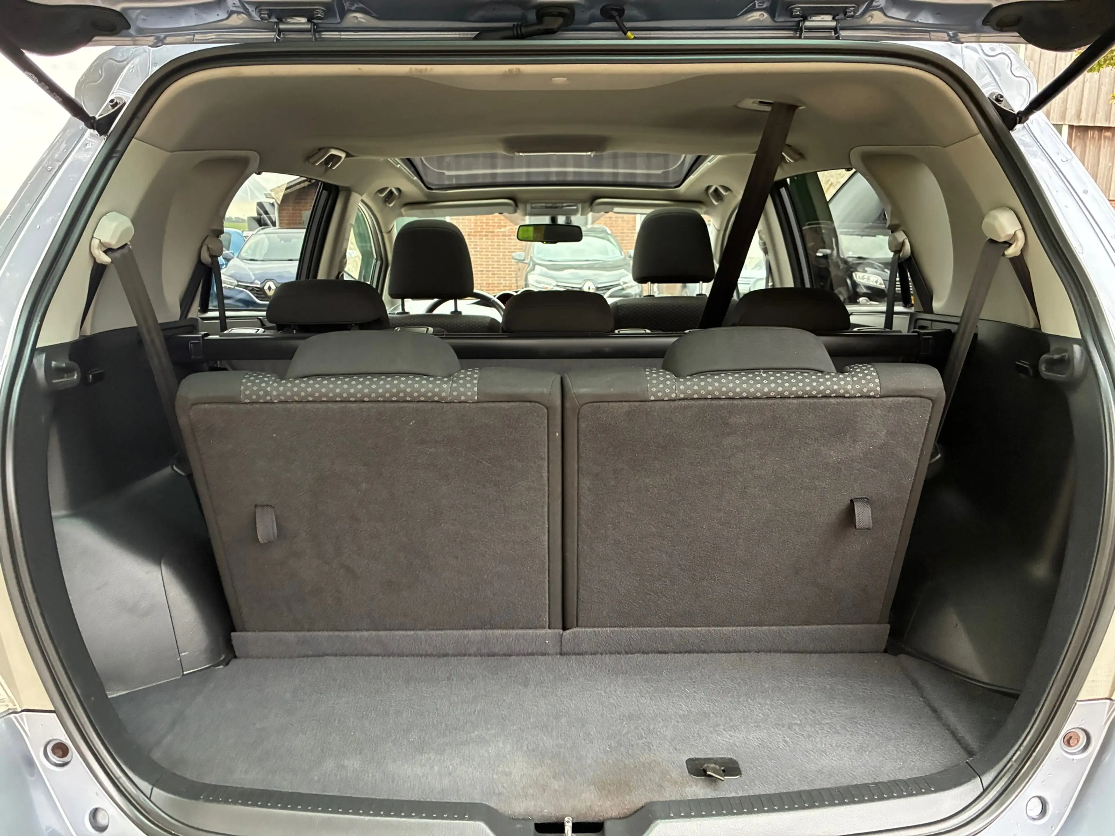 Toyota Verso 1.8 VVT-i Business 7p. | Panodak + Clima + Cruise — photo 7