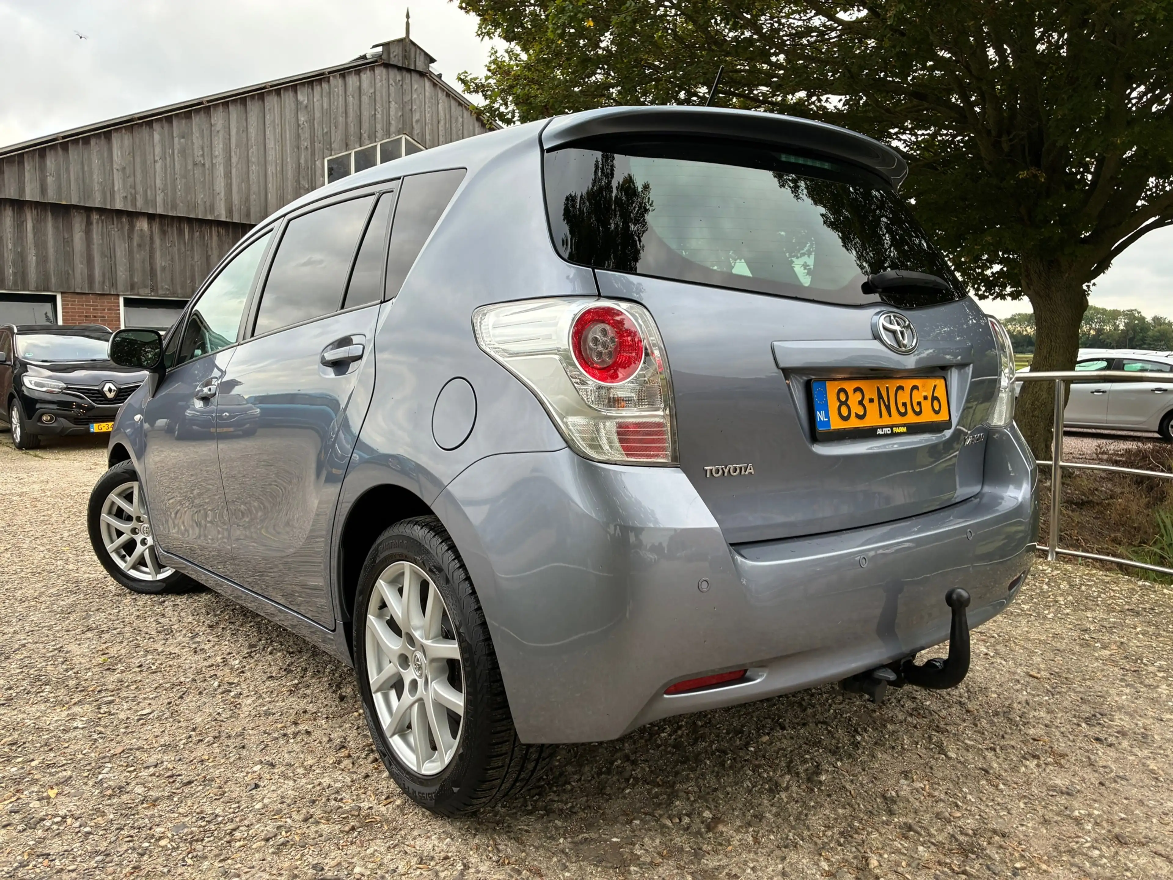 Toyota Verso 1.8 VVT-i Business 7p. | Panodak + Clima + Cruise — photo 2
