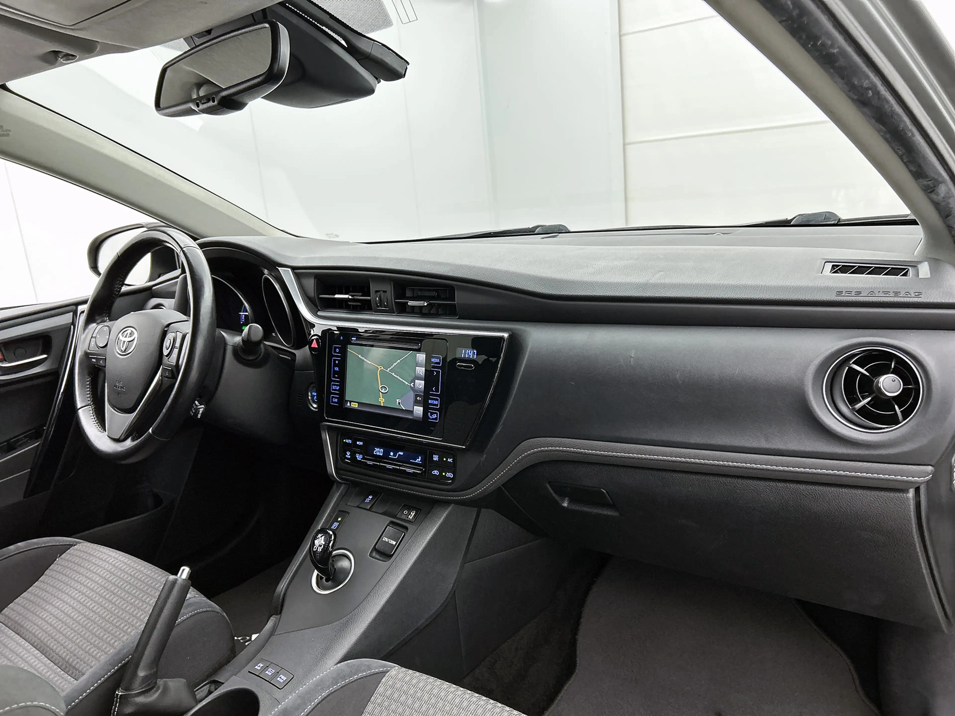 Toyota Auris Touring Sports 1.8 Hybrid Dynamic Go | NL Auto | D — photo 6