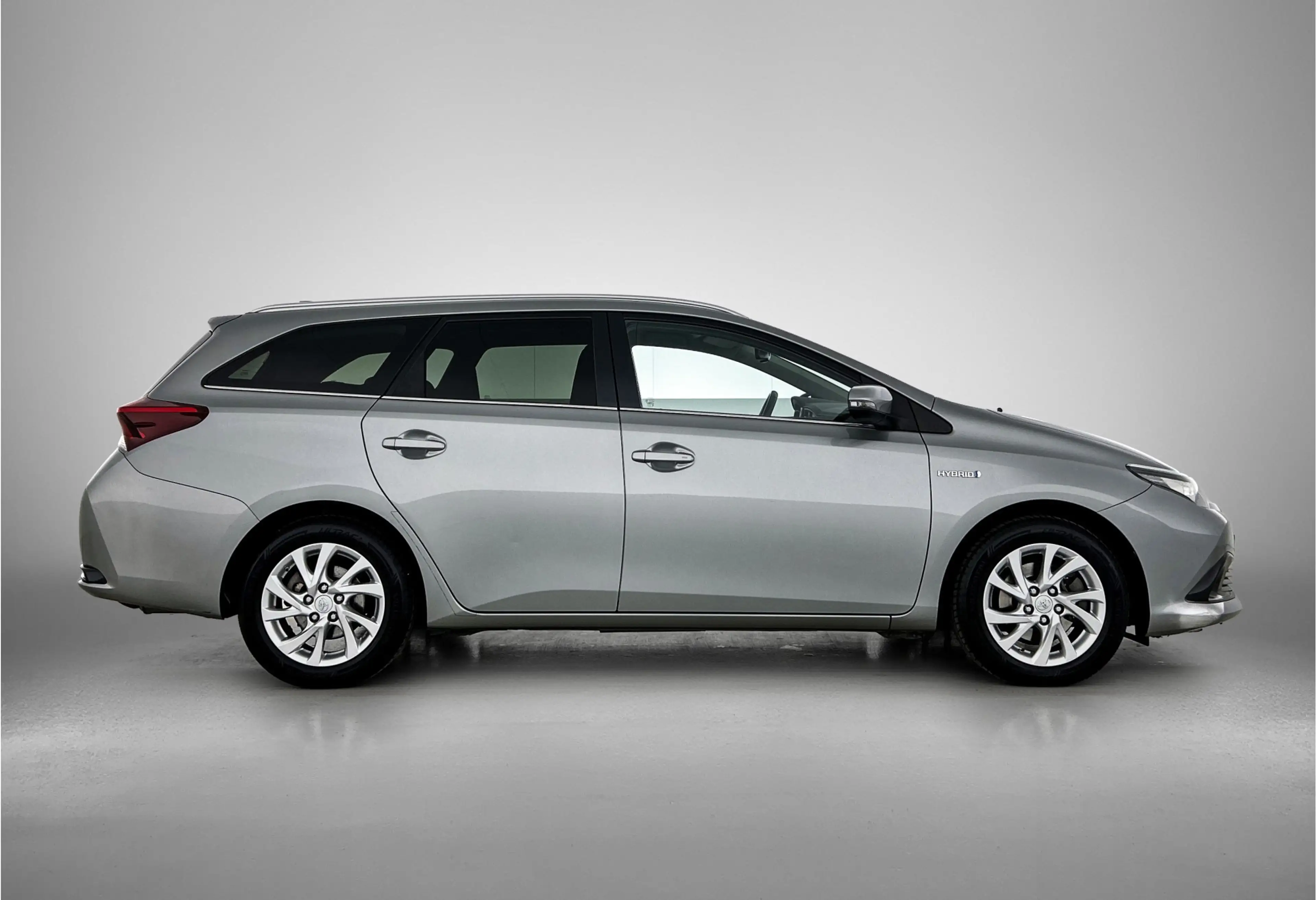 Toyota Auris Touring Sports 1.8 Hybrid Dynamic Go | NL Auto | D — photo 12