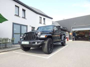 3.0 V6 4WD Black edition **60900km**