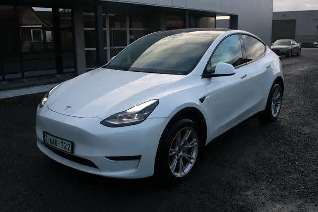 Tesla Model Y 72.5kWh AWD 515PK DUAL MOTOR LONGRANGE *AUTOPILOT*