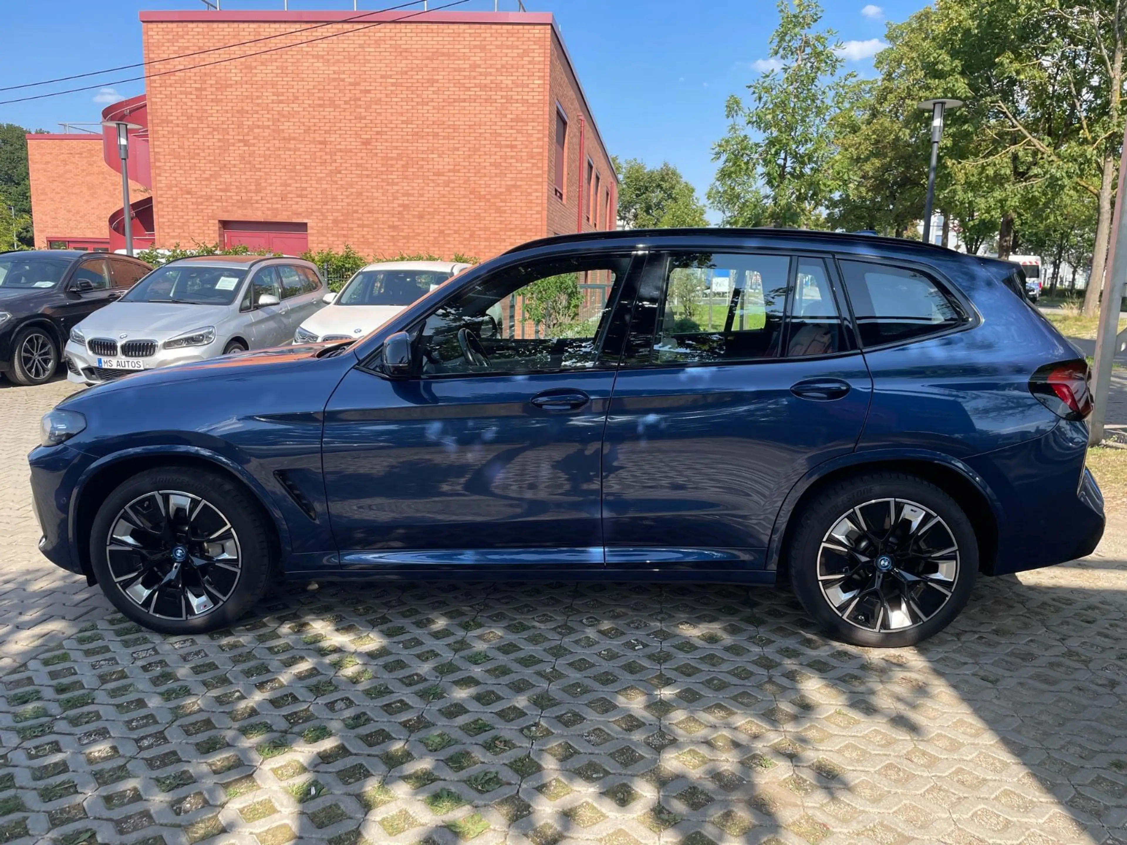 BMW iX3 Impressive*Panora*Head Up*360°Kamera* — photo 2