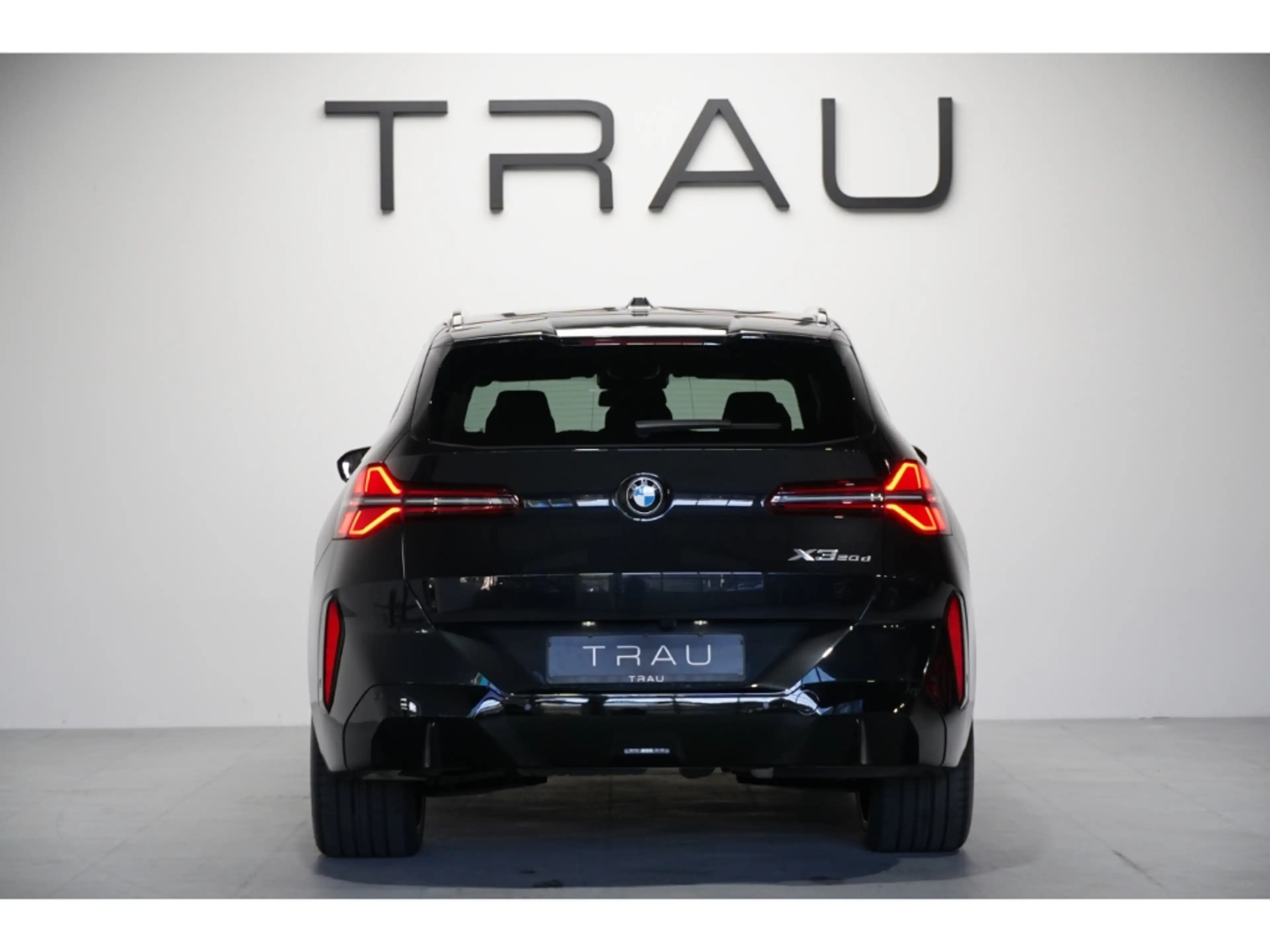 BMW X3 20d M SportPro Inno Comfort AHK HUD H&K Park+ — photo 4