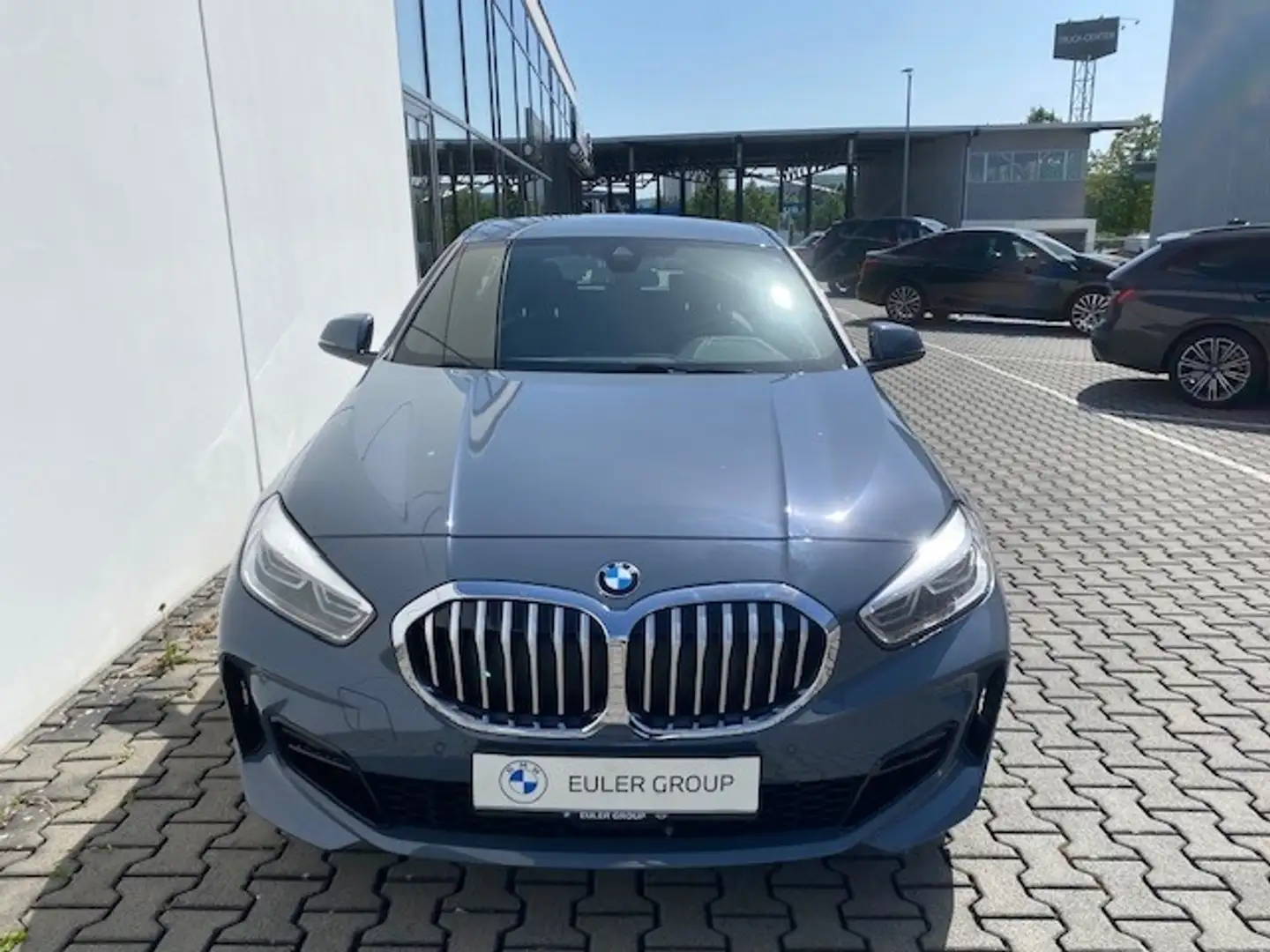 BMW 120 i DKG M Sport Comf.Pak. HiFi LCProf LenkHzg adlED Grau - 2