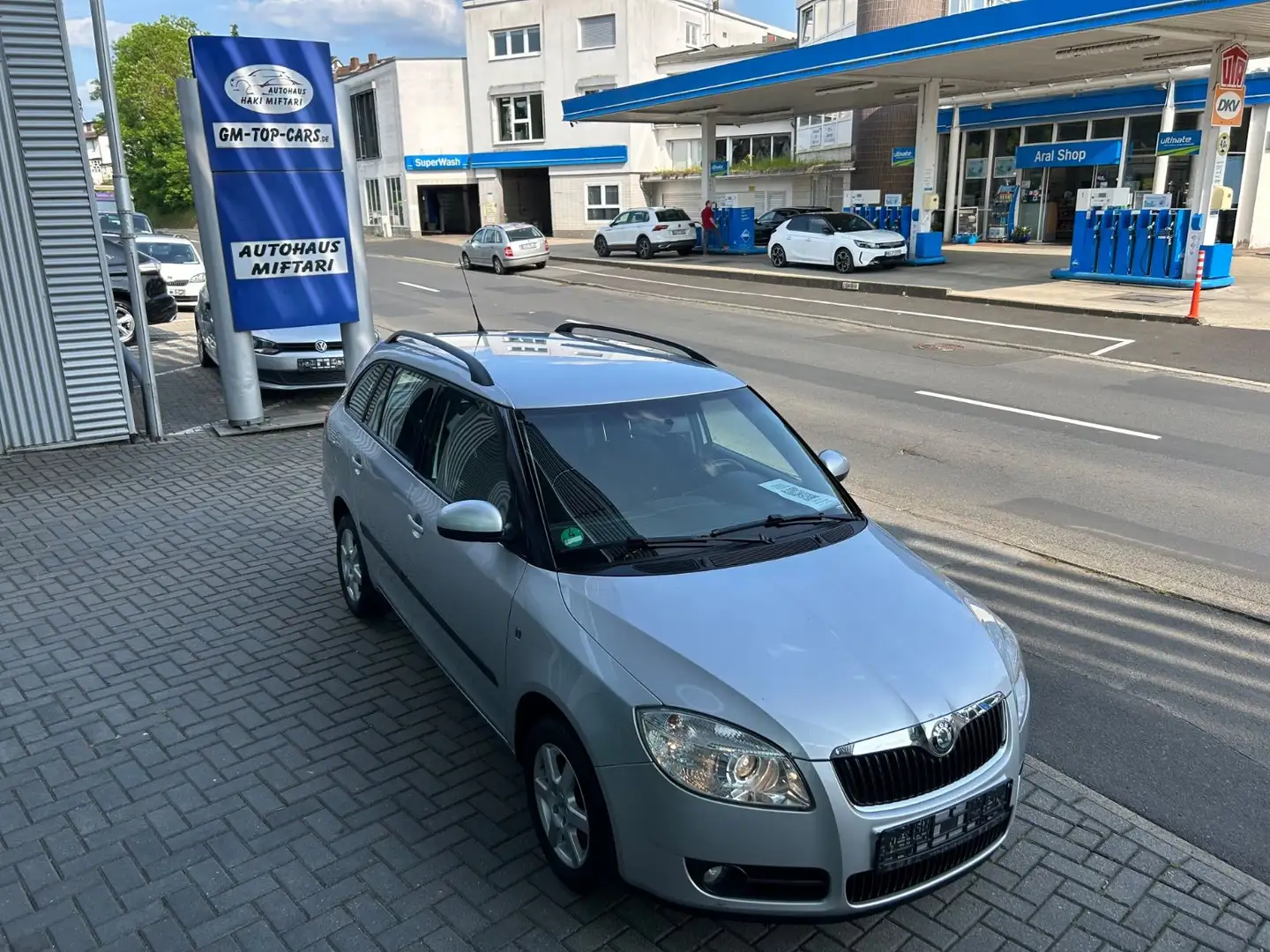 Skoda Fabia Combi Elegance Klima PDC 1.Hand Silber - 1