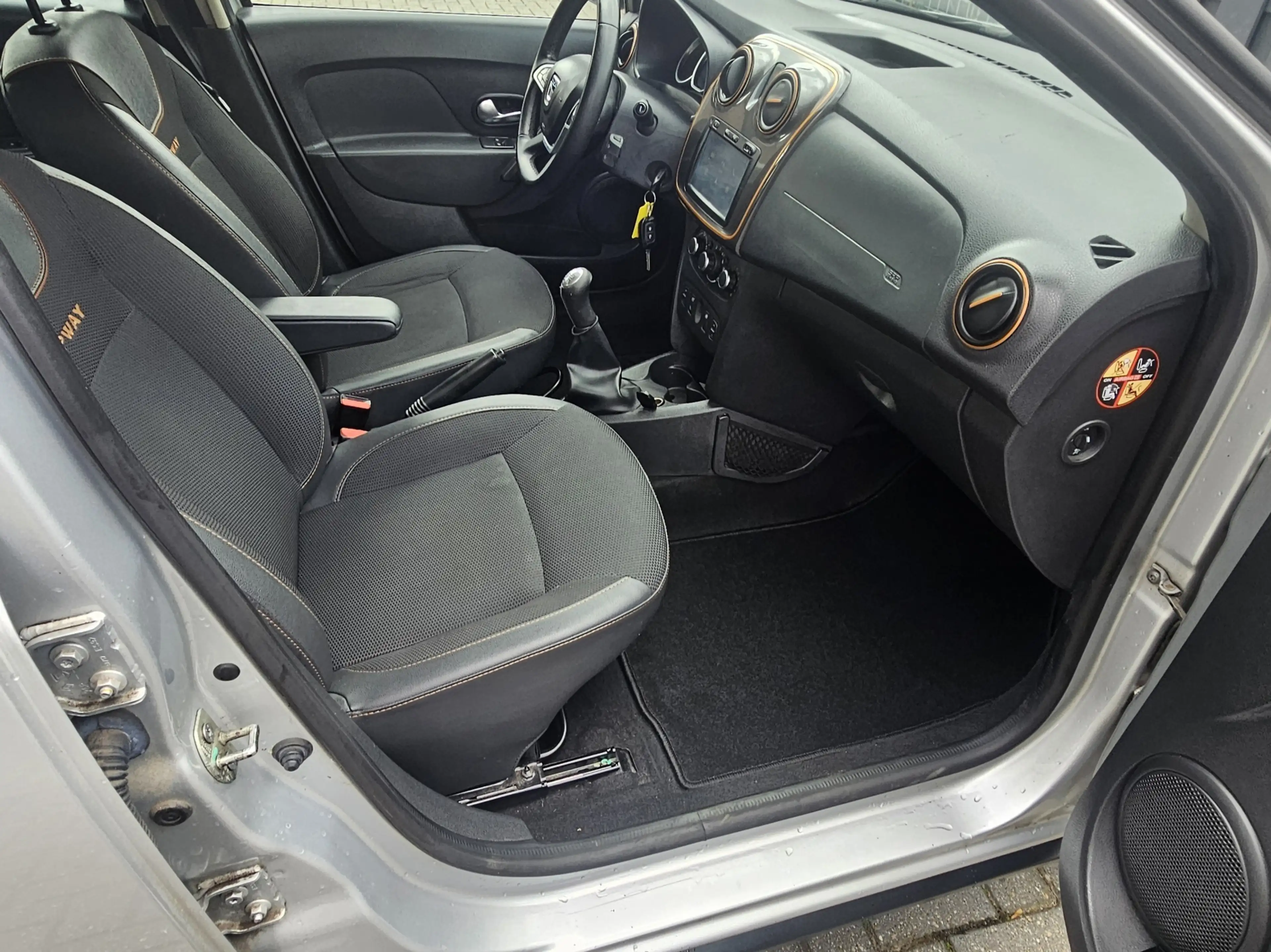 Dacia Logan MCV 1.5 dCi Stepway — photo 19