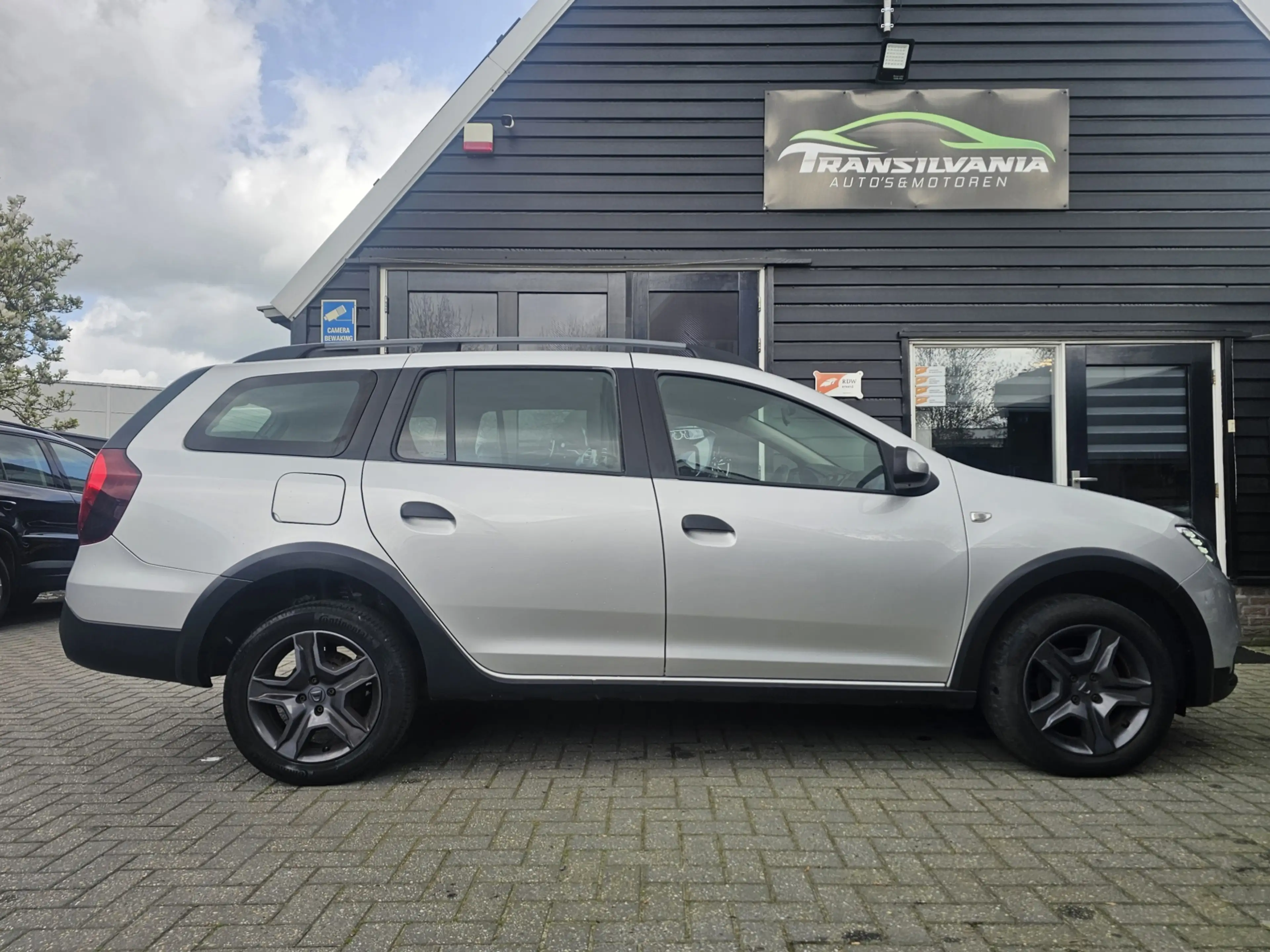 Dacia Logan MCV 1.5 dCi Stepway — photo 7