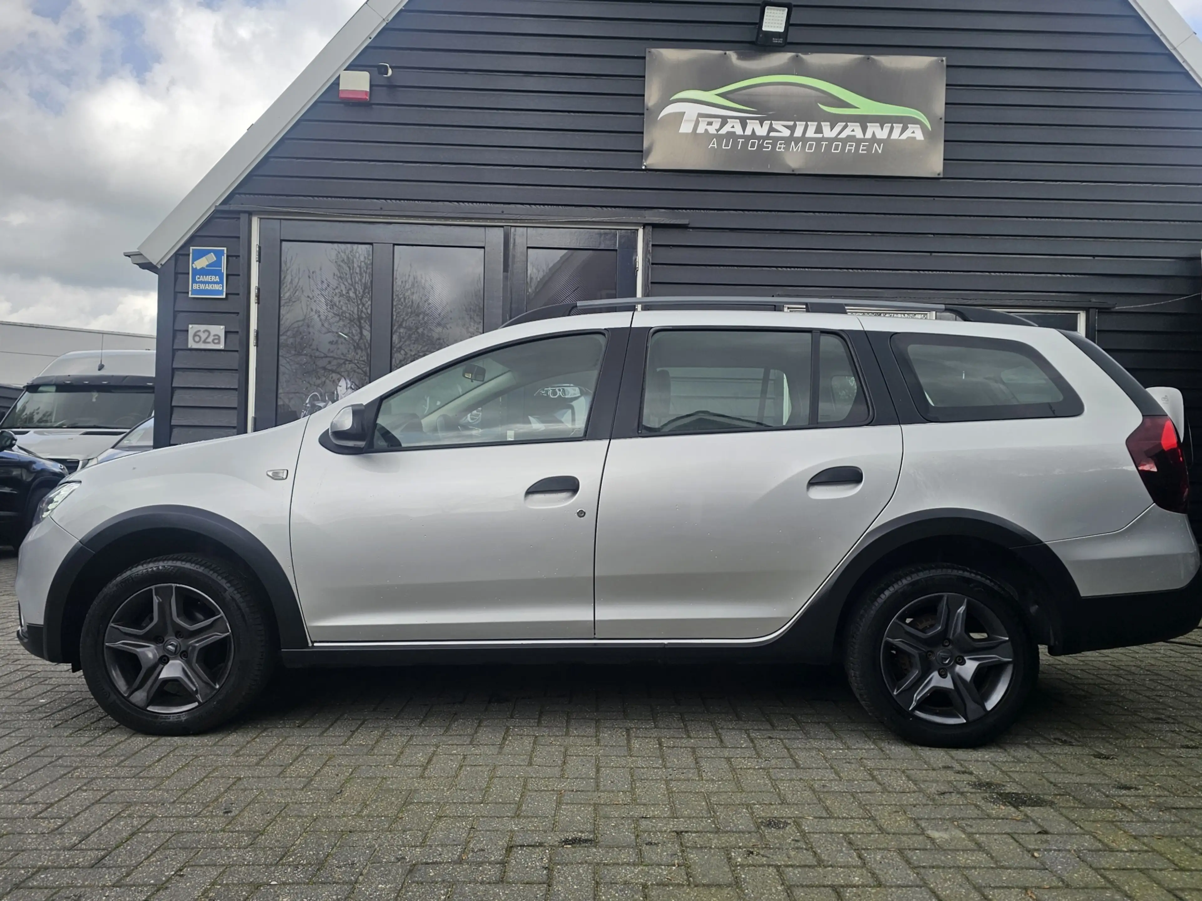 Dacia Logan MCV 1.5 dCi Stepway — photo 4