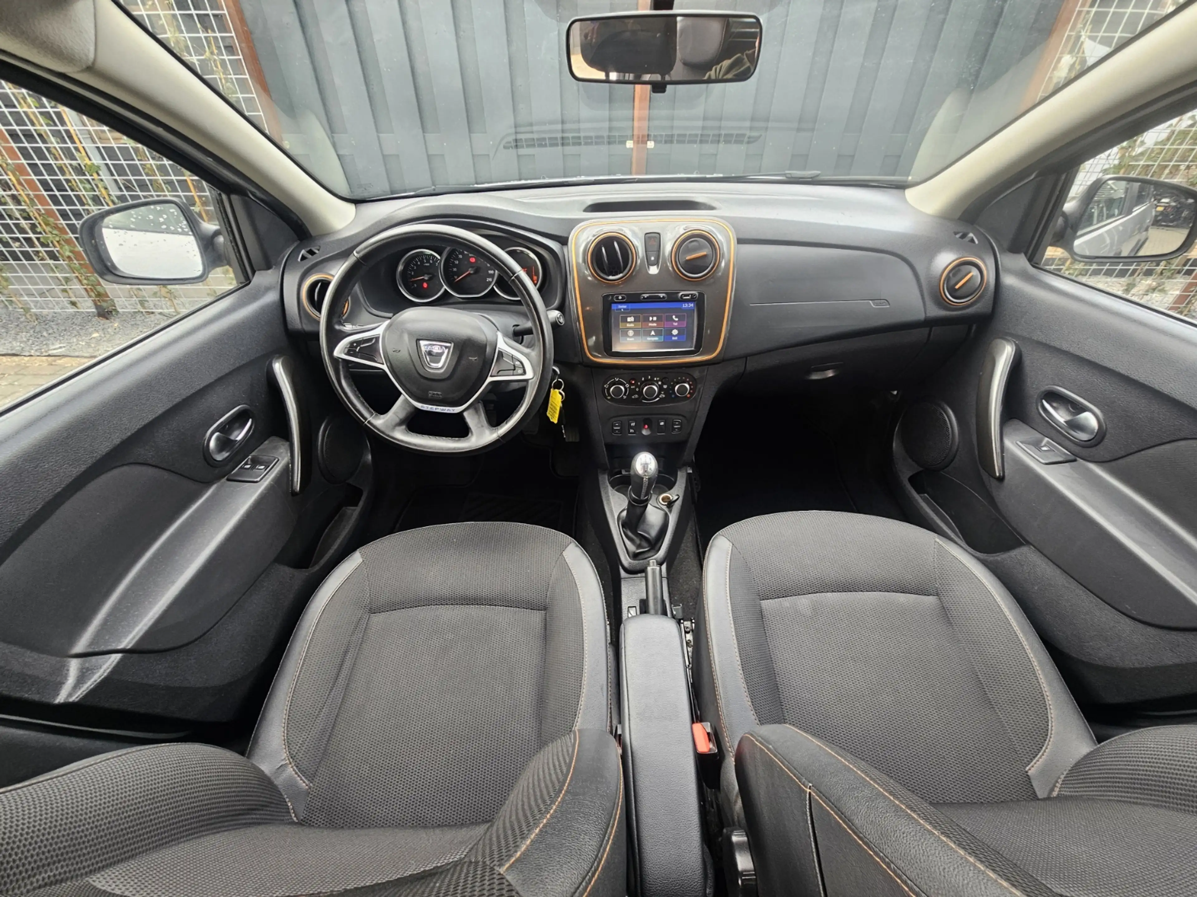 Dacia Logan MCV 1.5 dCi Stepway — photo 14